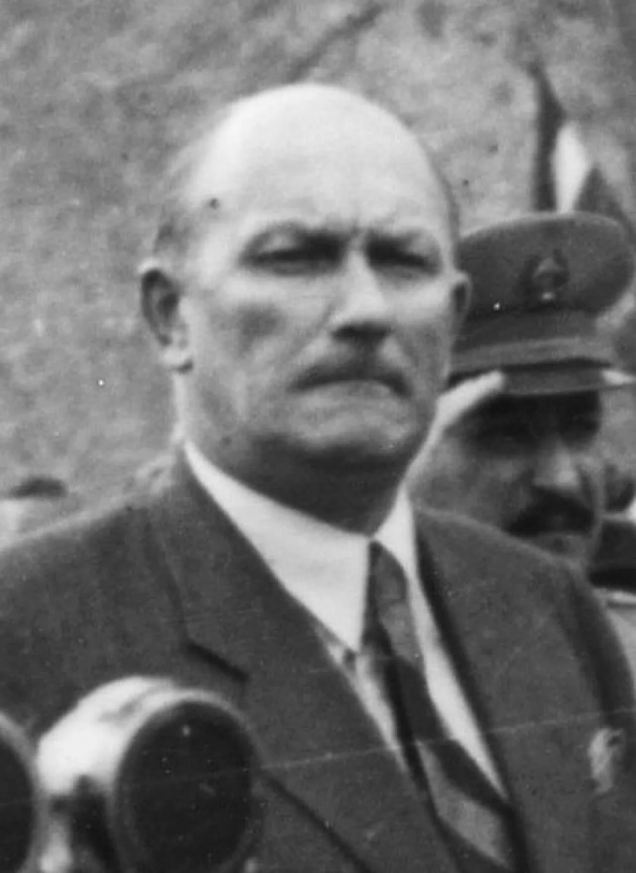 Porträt von Lajos Dinnyés (1901–1961) – Gedenkseite