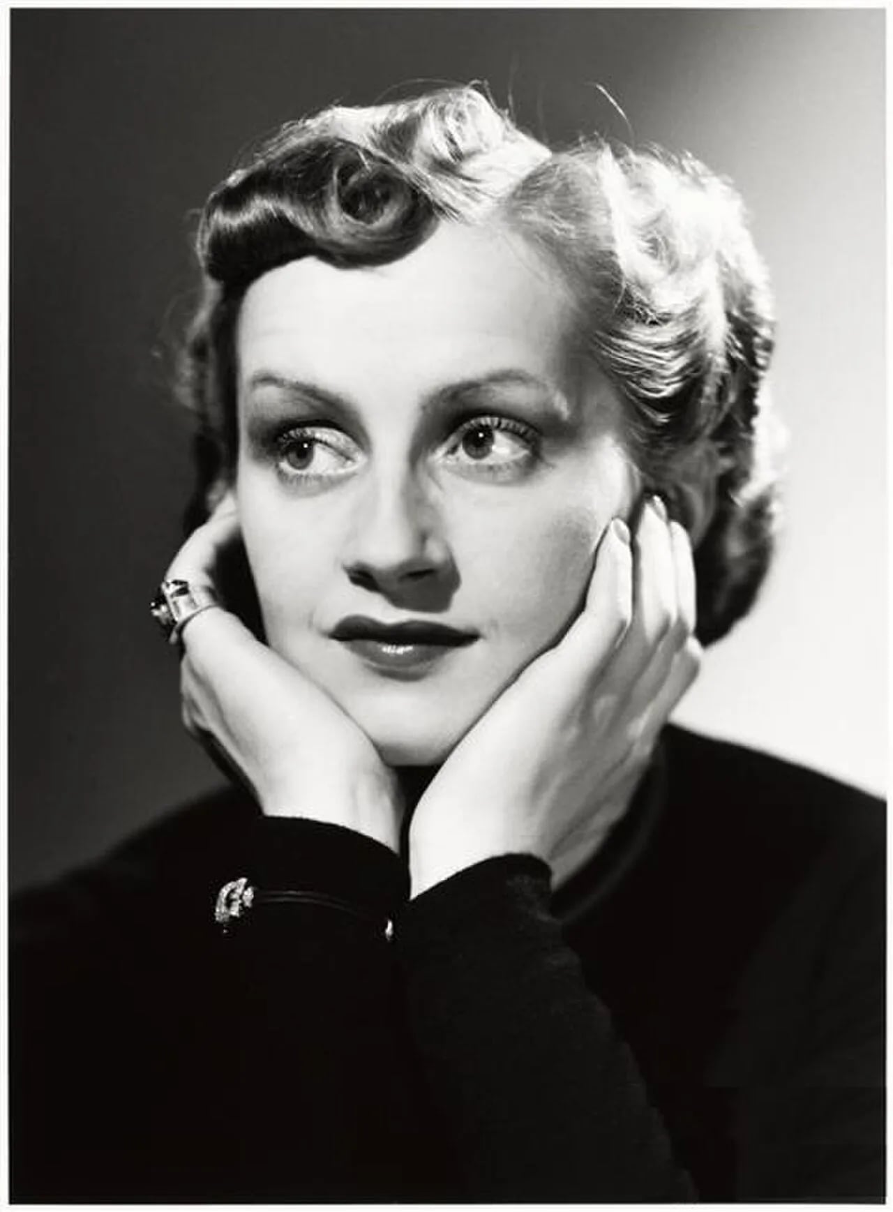 Porträt von Hélène Perdrière (1910–1992) – Gedenkseite