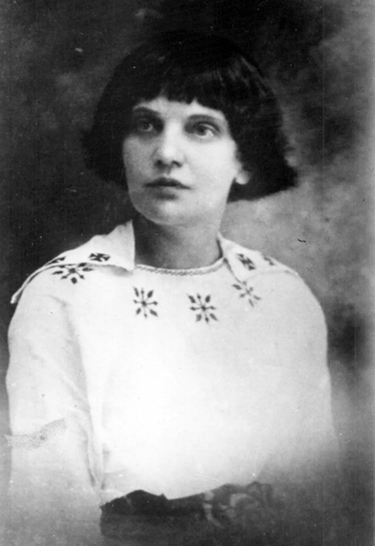 Portrait of Mariyka Pidhiryanka (1881–1963) – memorial page