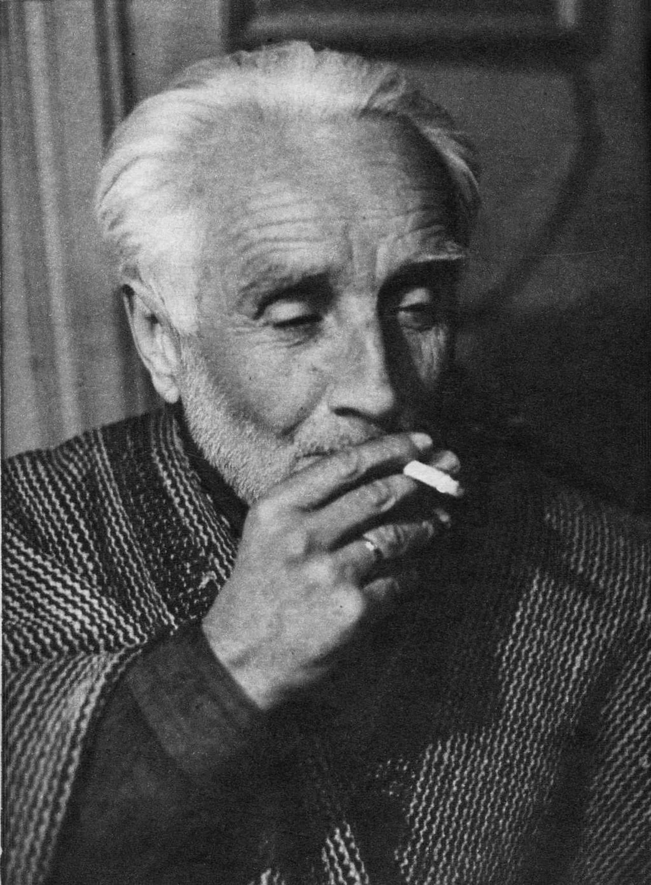 Portrait of Clotario Blest (1899–1990) – memorial page