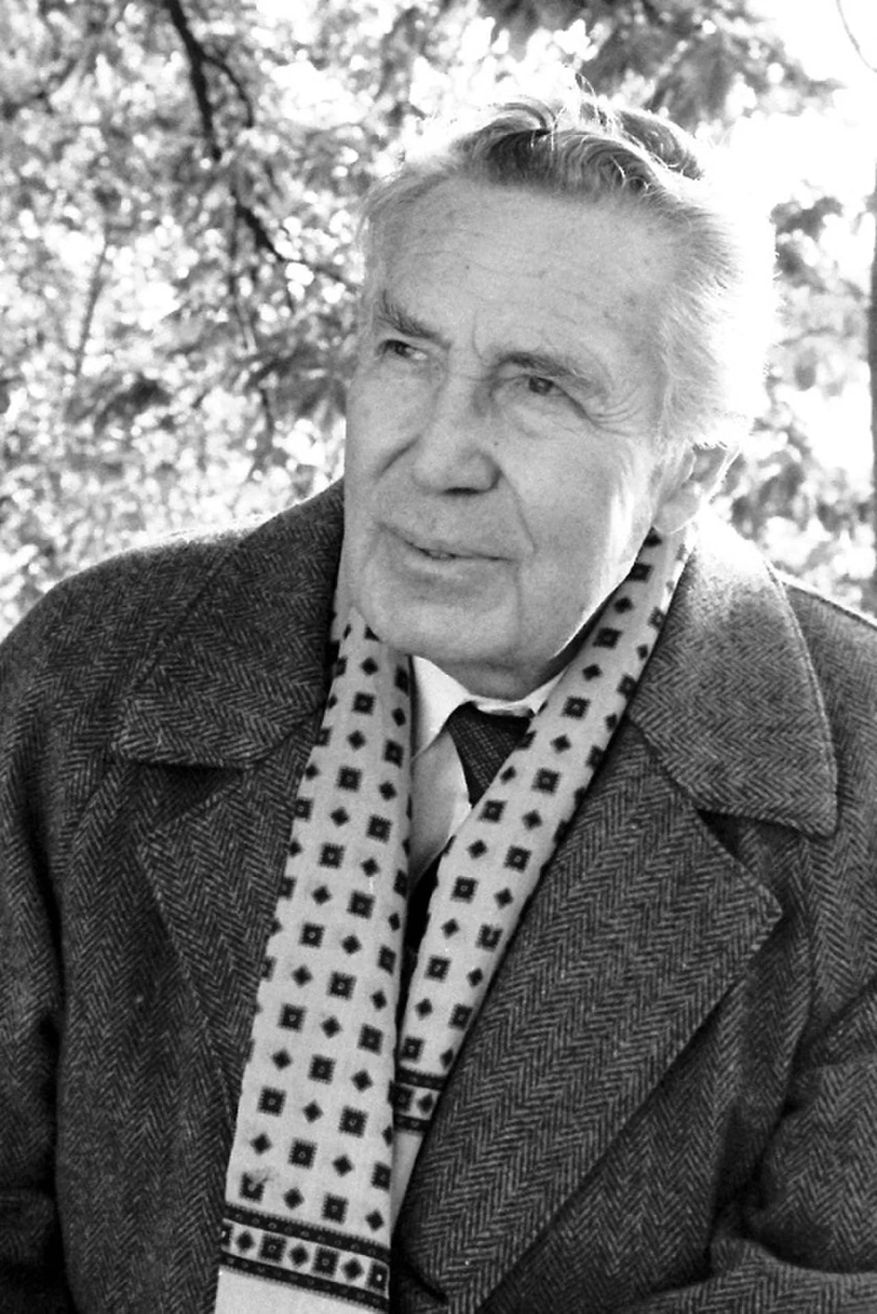 Porträt von Miroslav Doležel (1919–2009) – Gedenkseite