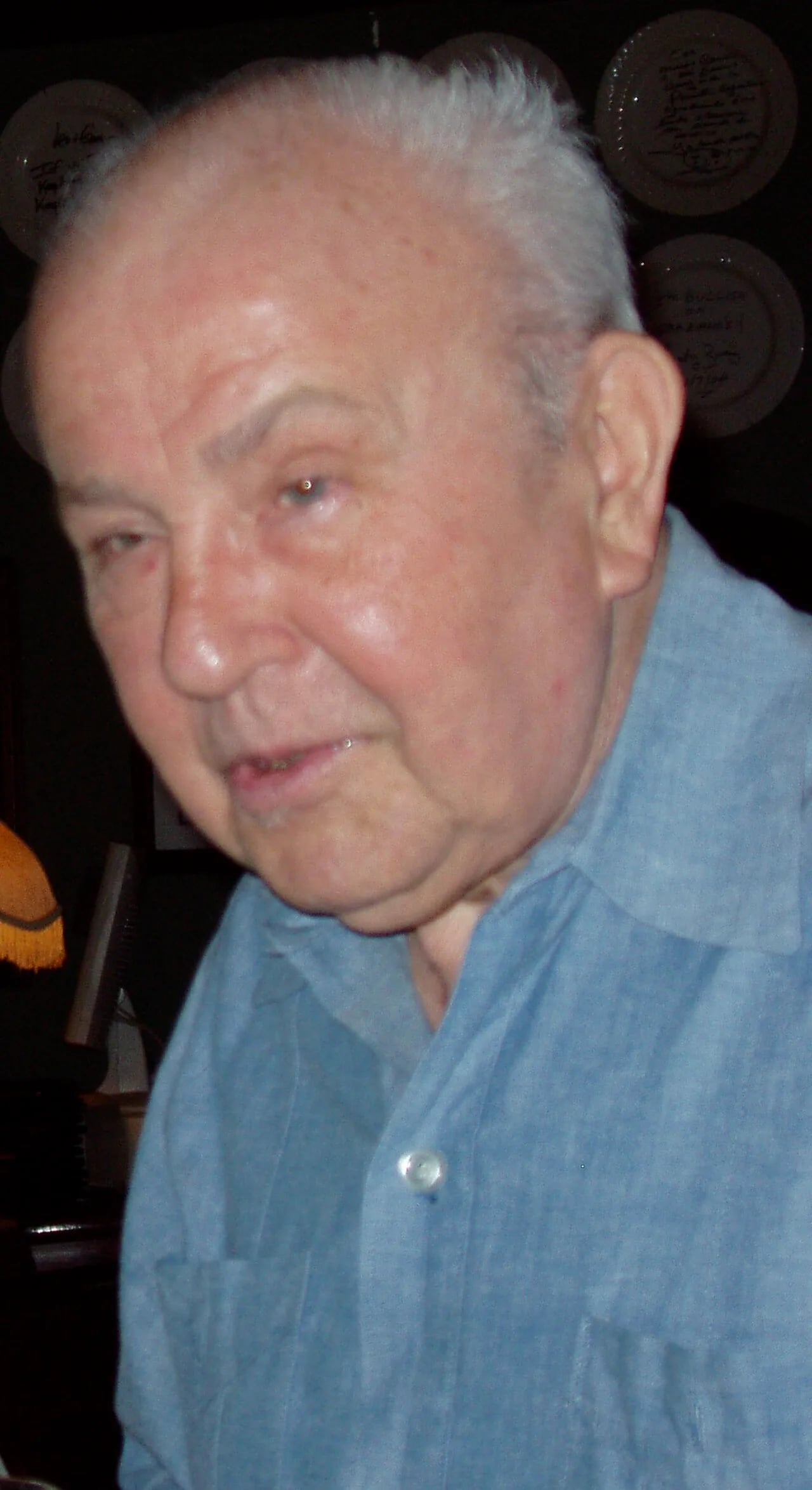 Portrait of Lorenzo García Vega (1926–2012) – memorial page
