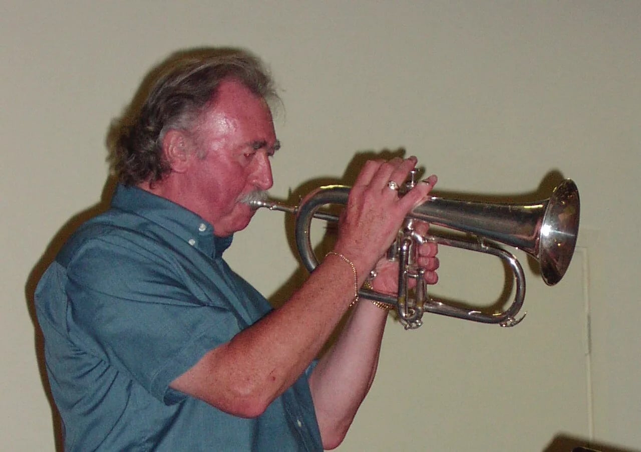 Portrait of Maurice Murphy (1935–2010) – memorial page