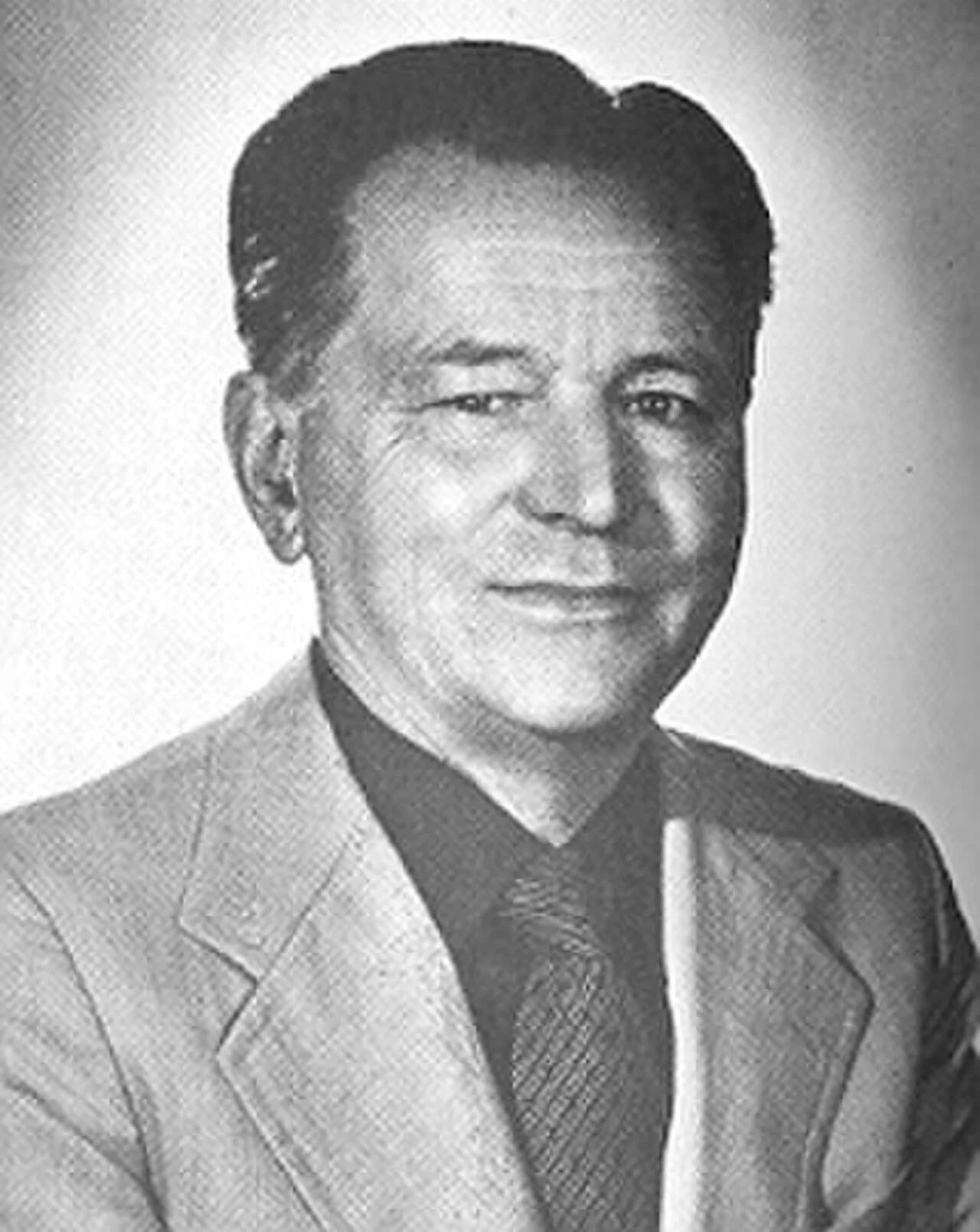Portrait of César Dujany (1920–2019) – memorial page