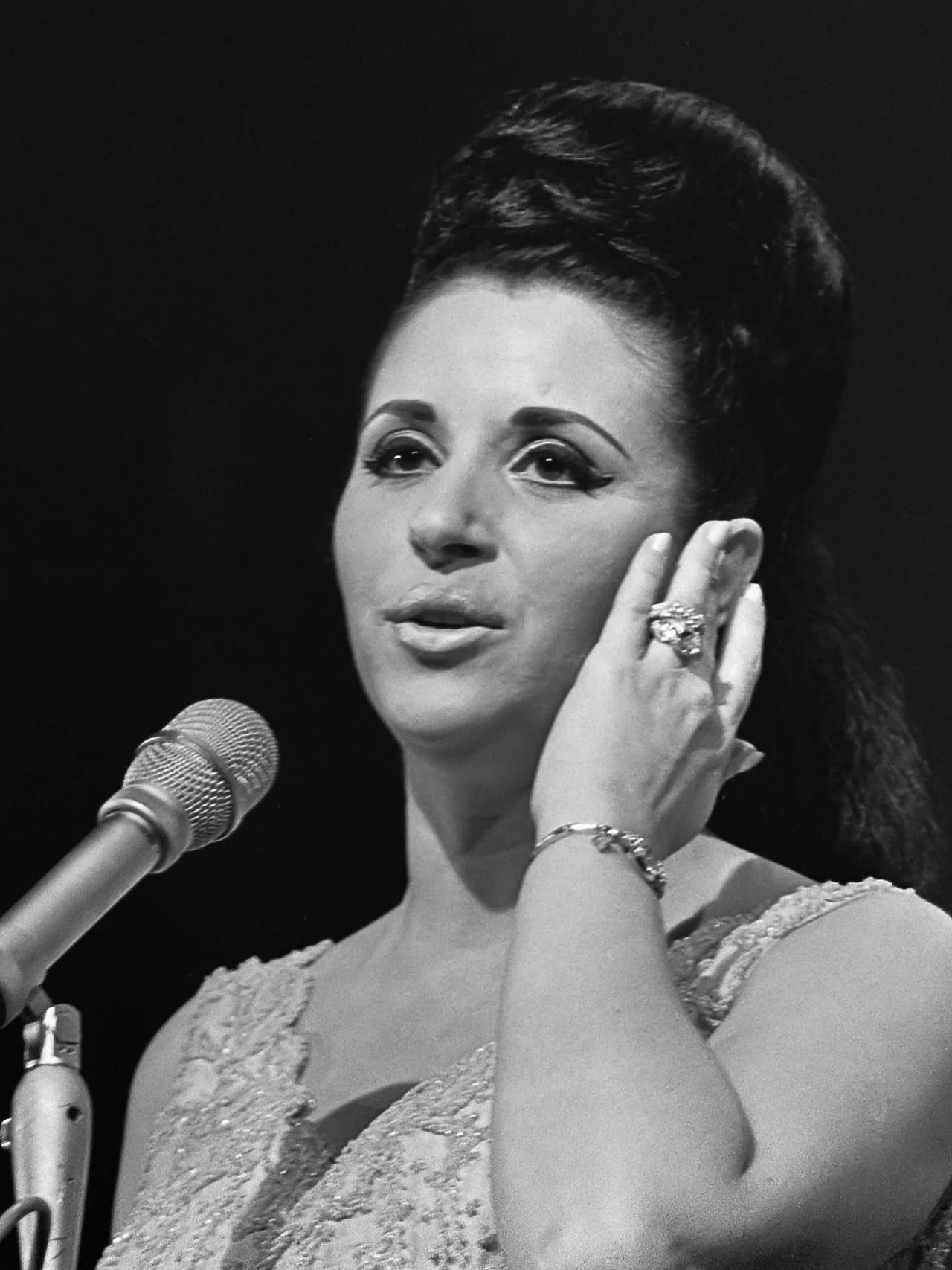 Porträt von Lucille Starr (1938–2020) – Gedenkseite
