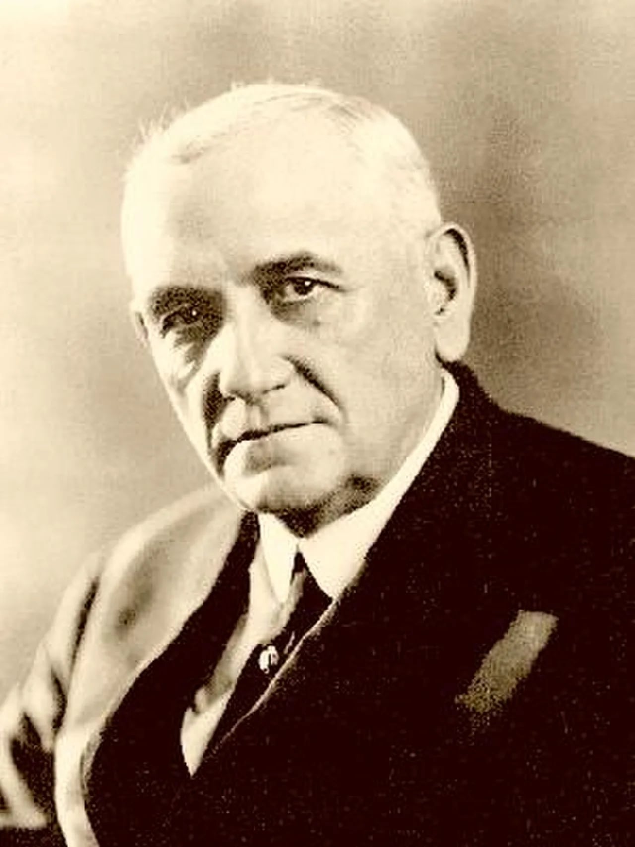 Portrait of Henry L. Fuqua (1865–1926) – memorial page