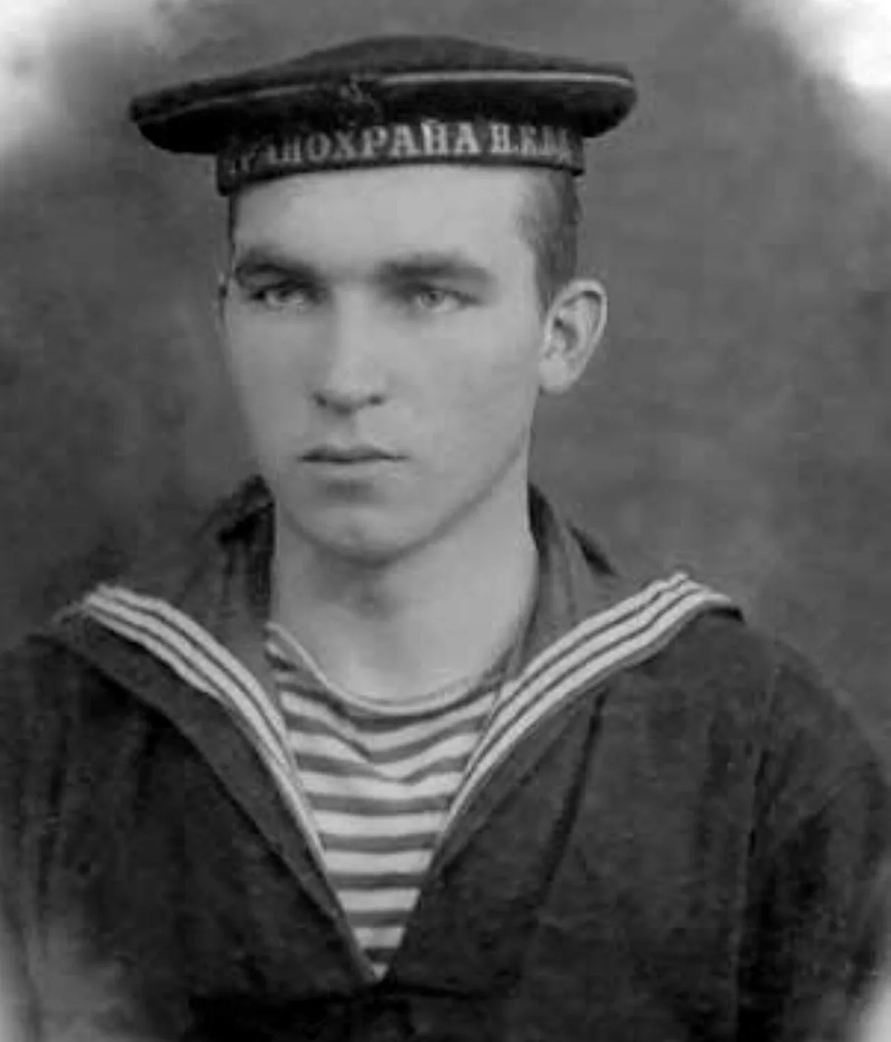 Portrait of Dmytro Ohurtsov (1922–1943) – memorial page
