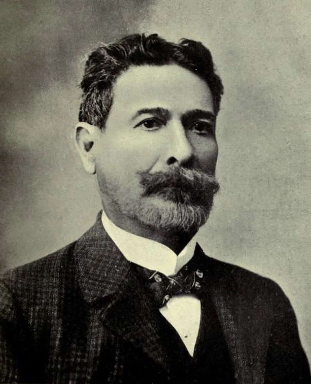 Portrait of Fernando Figueroa (1849–1919) – memorial page