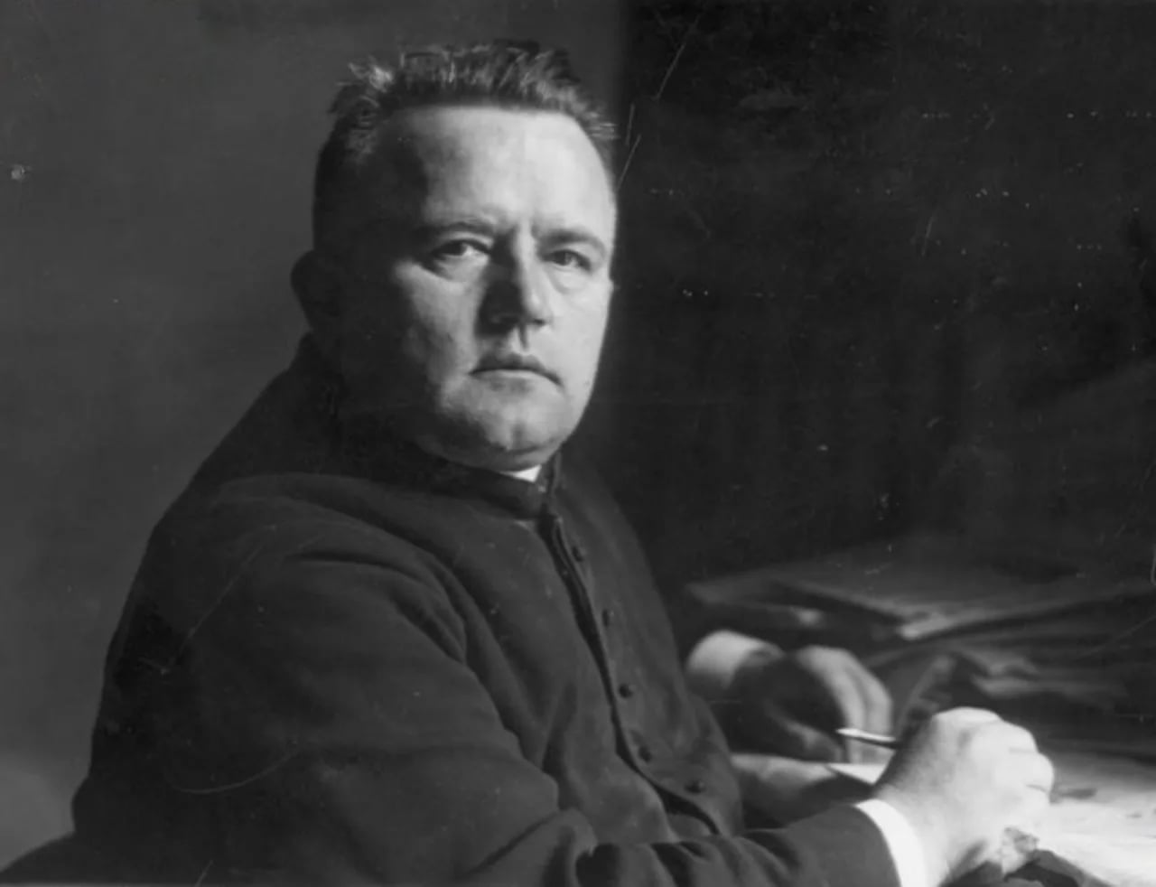 Portrait of Eugeniusz Okoń (1881–1949) – memorial page