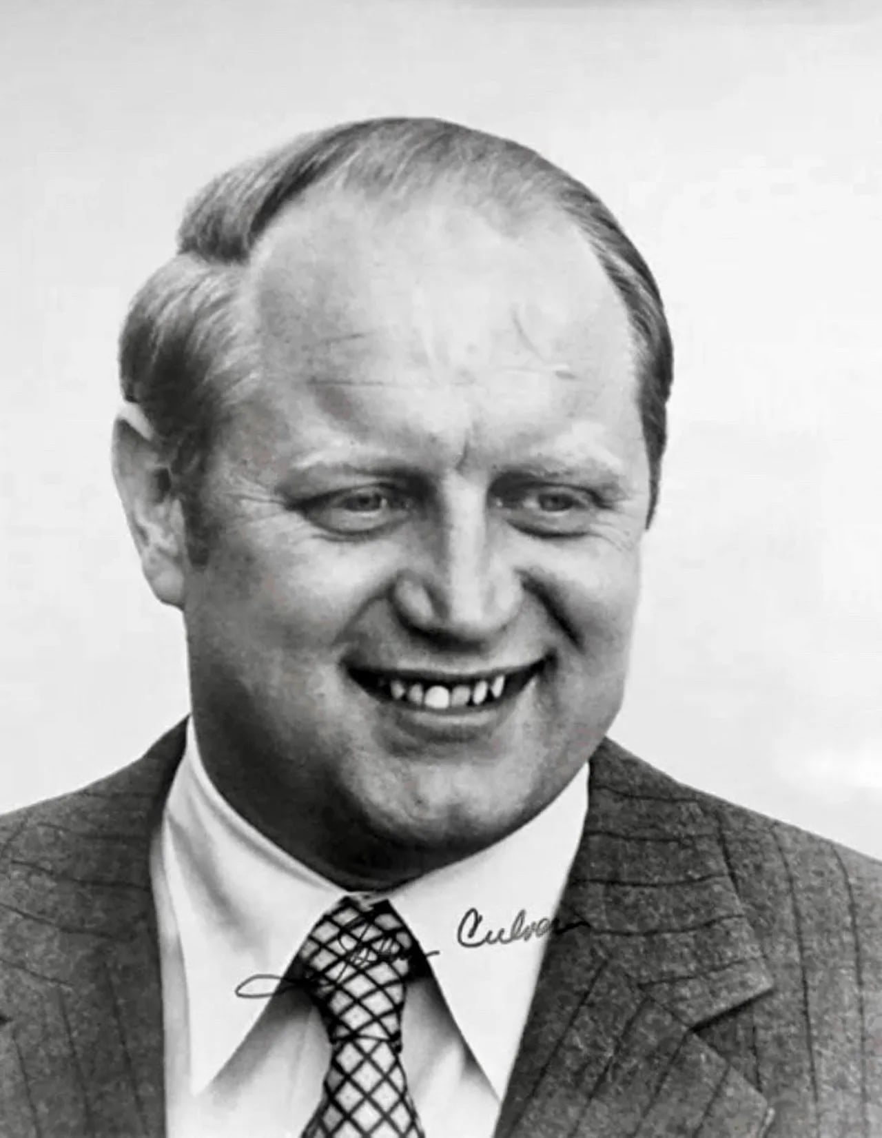 Porträt von John Culver (1932–2018) – Gedenkseite