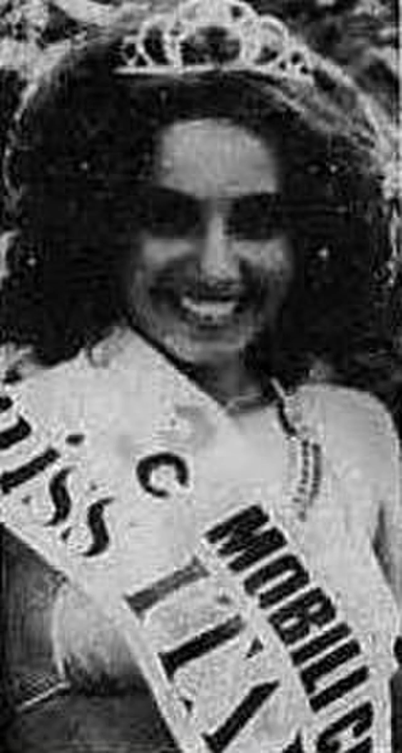 Portrait of Anna Kanakis (1962–2023) – memorial page