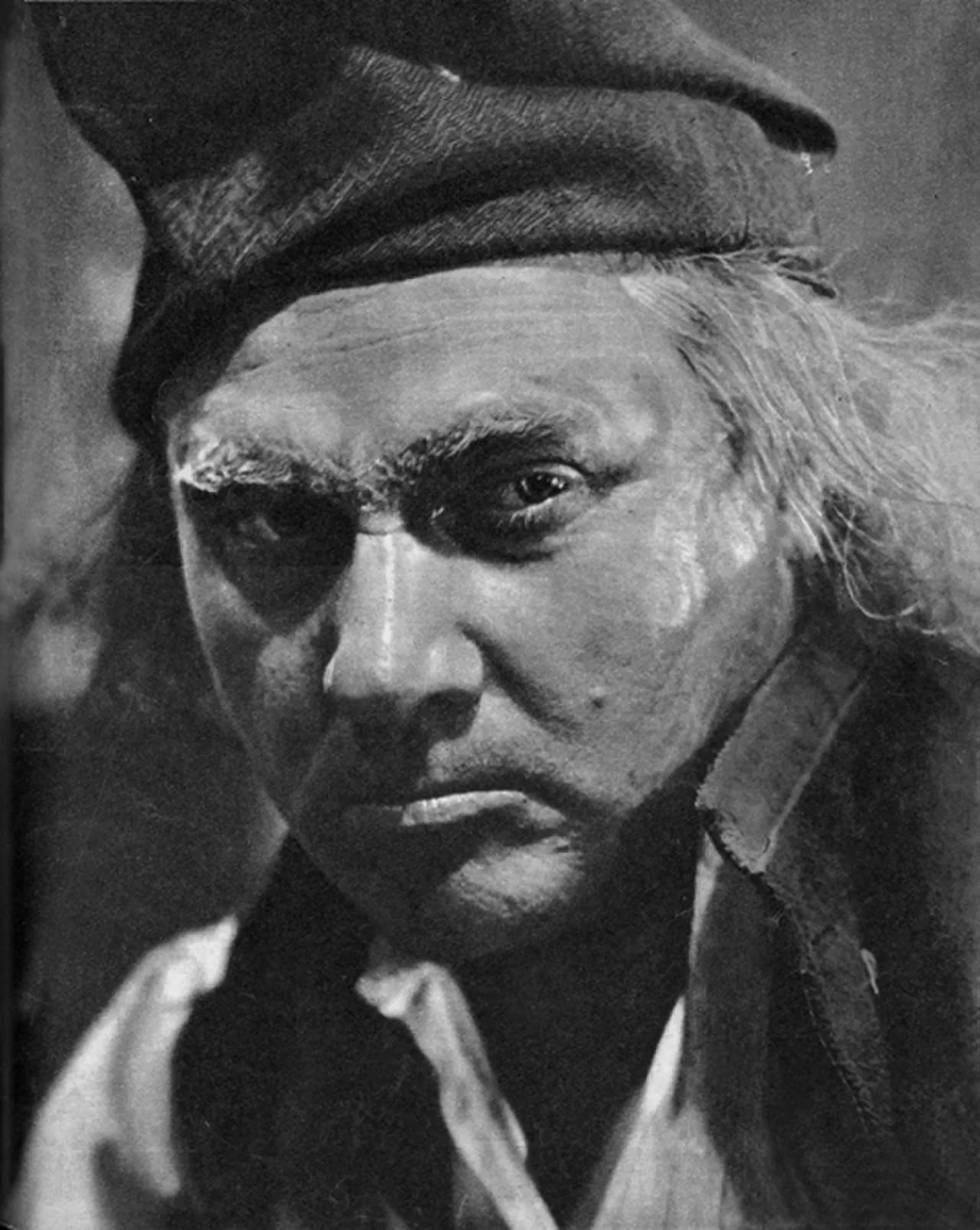 Portrait of Janusz Paluszkiewicz (1912–1990) – memorial page