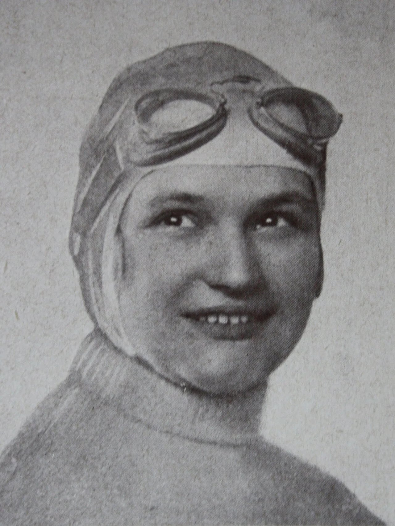 Portrait of Eliška Junková (1900–1994) – memorial page