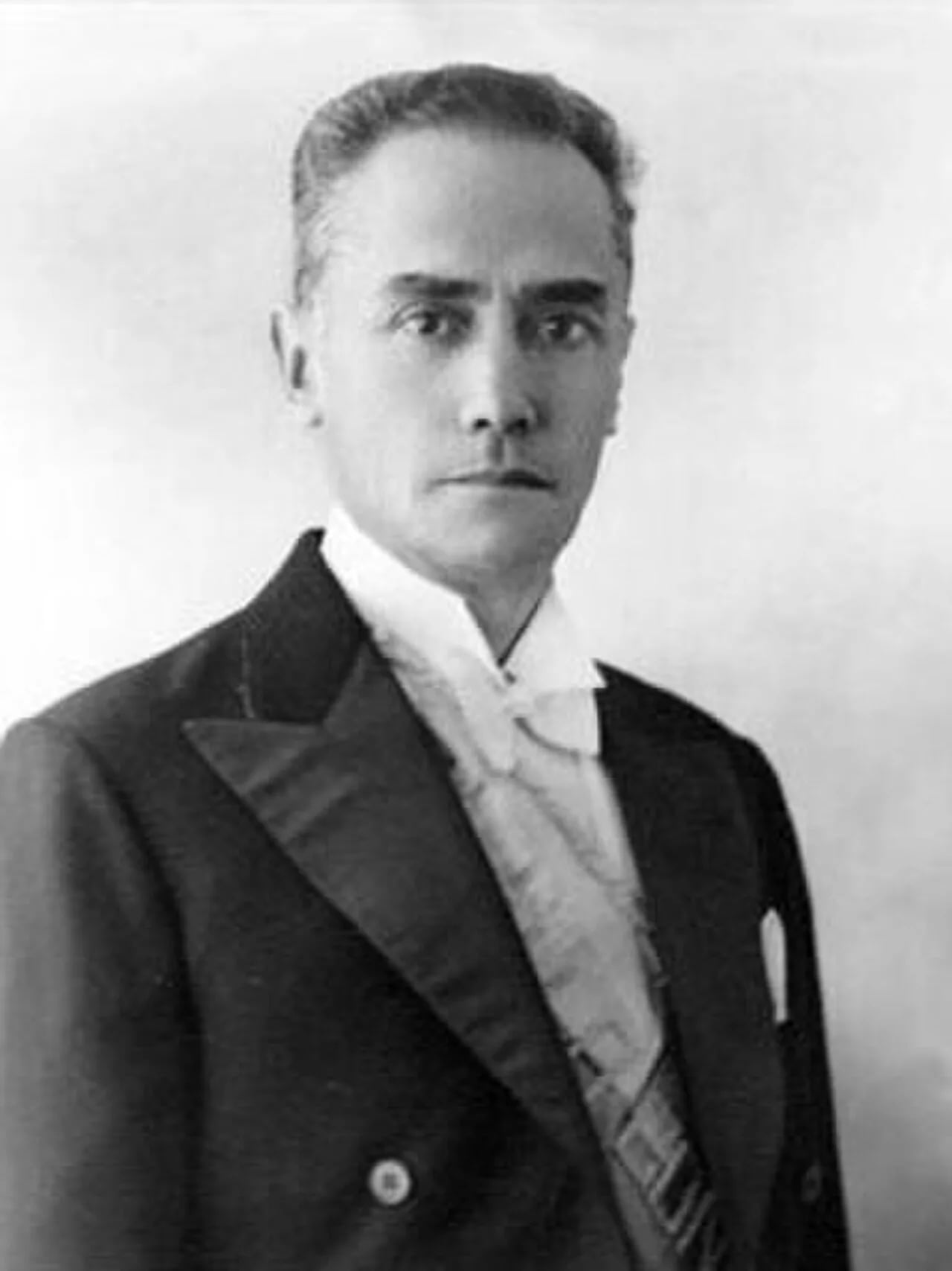 Portrait of Mariano Suárez (1897–1980) – memorial page