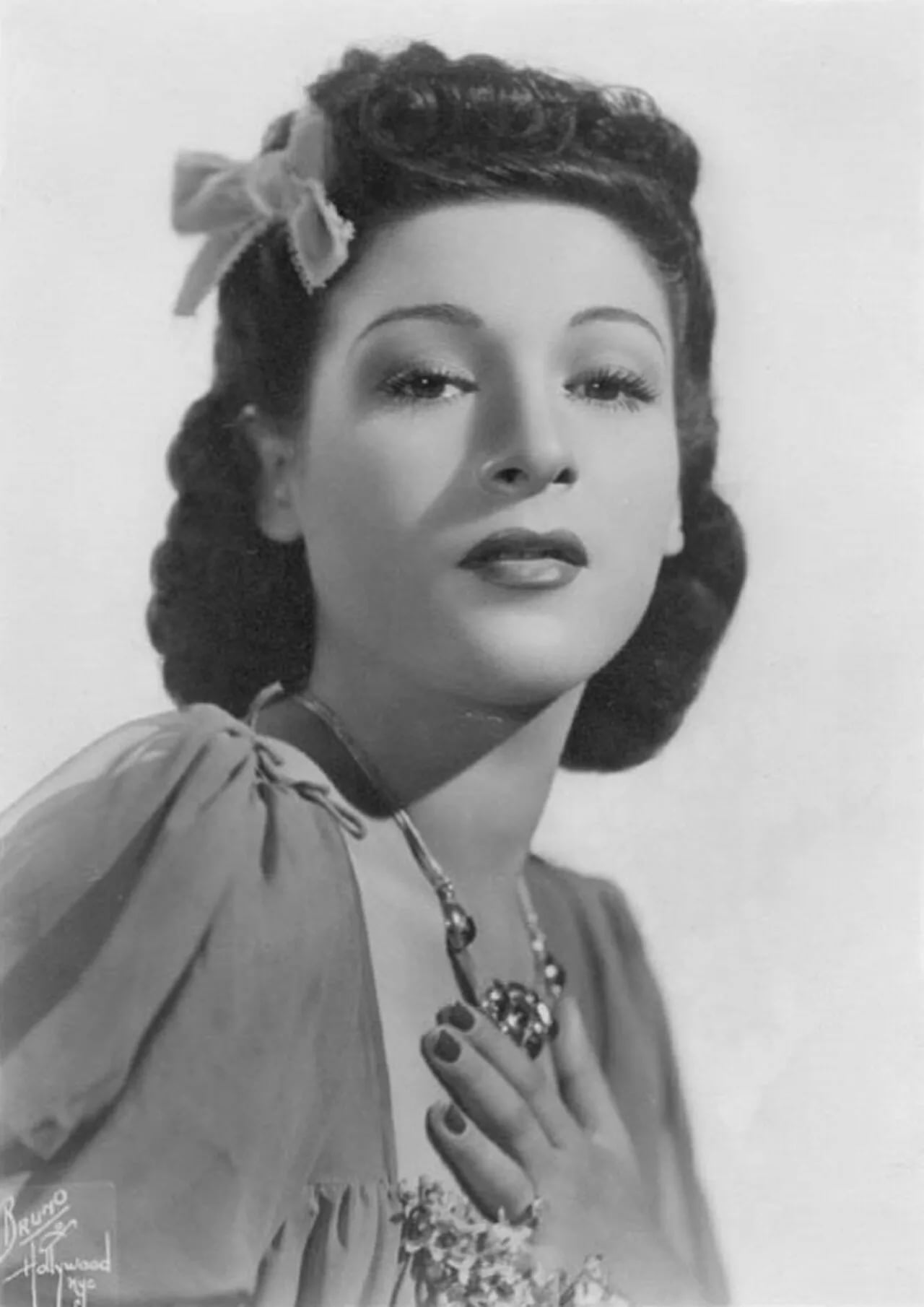 Portrait of Bea Wain (1917–2017) – memorial page