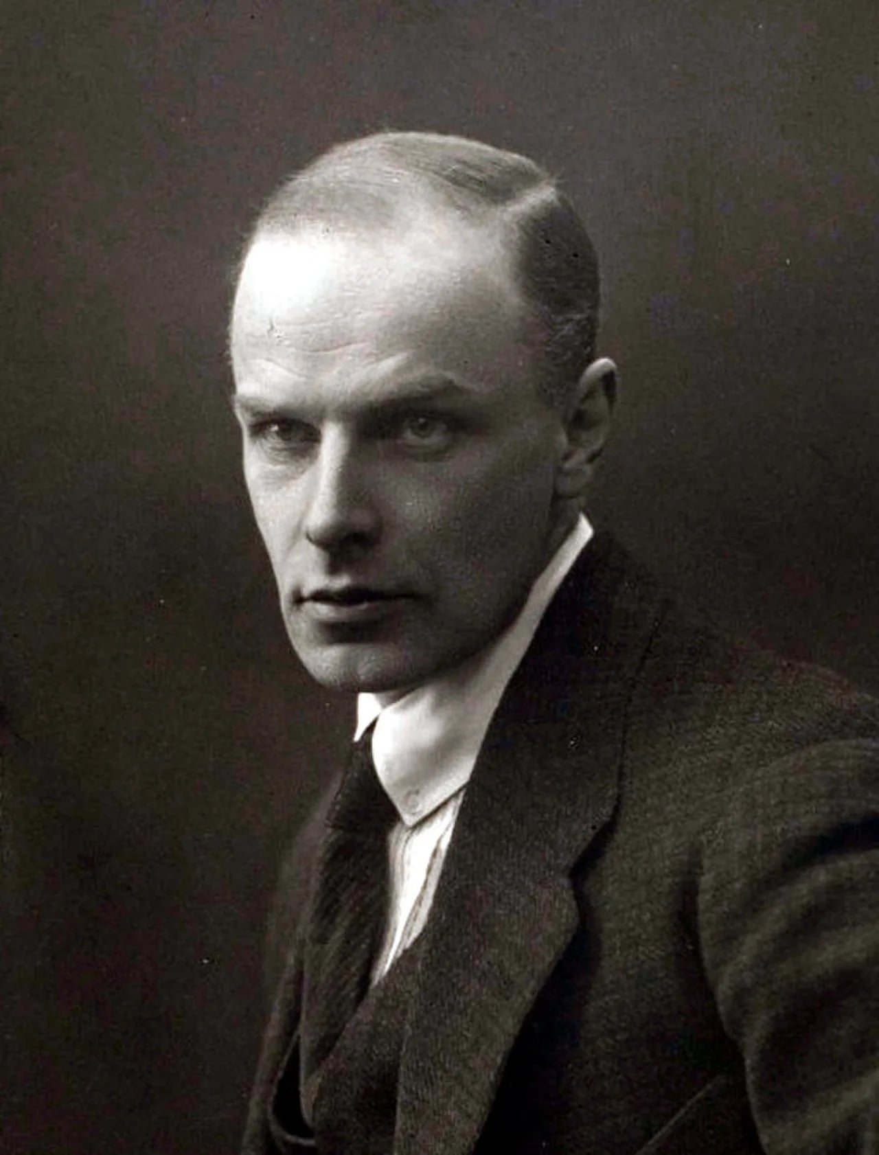 Portrait of Alvar Cawén (1886–1935) – memorial page