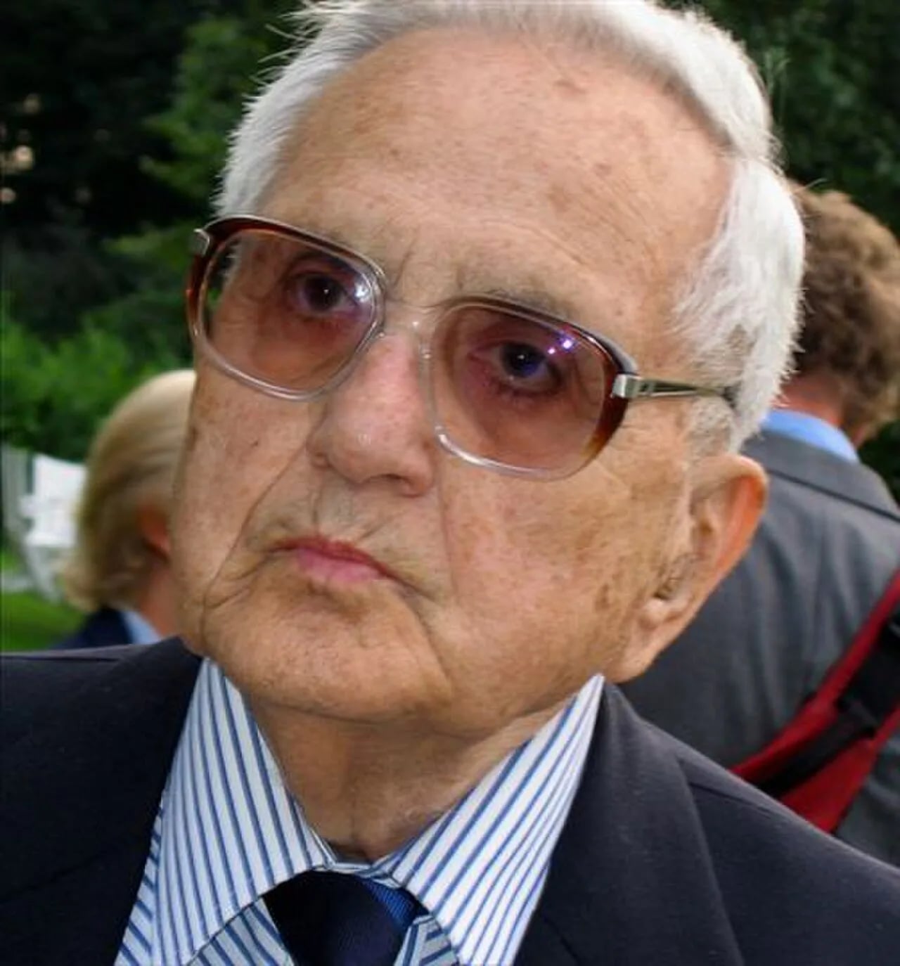 Portrait of Lucjan Wolanowski (1920–2006) – memorial page