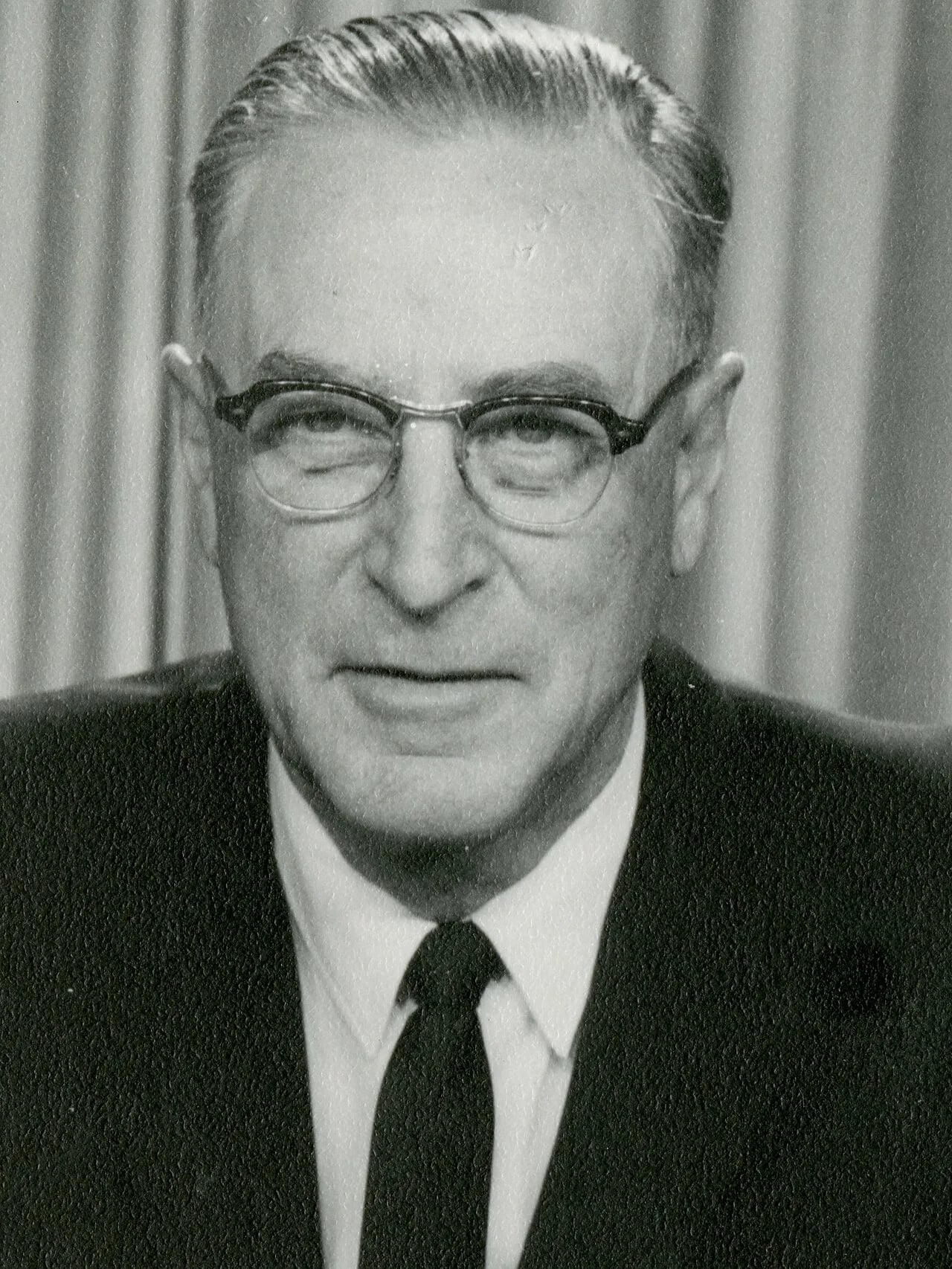 Porträt von Milton Young (1897–1983) – Gedenkseite