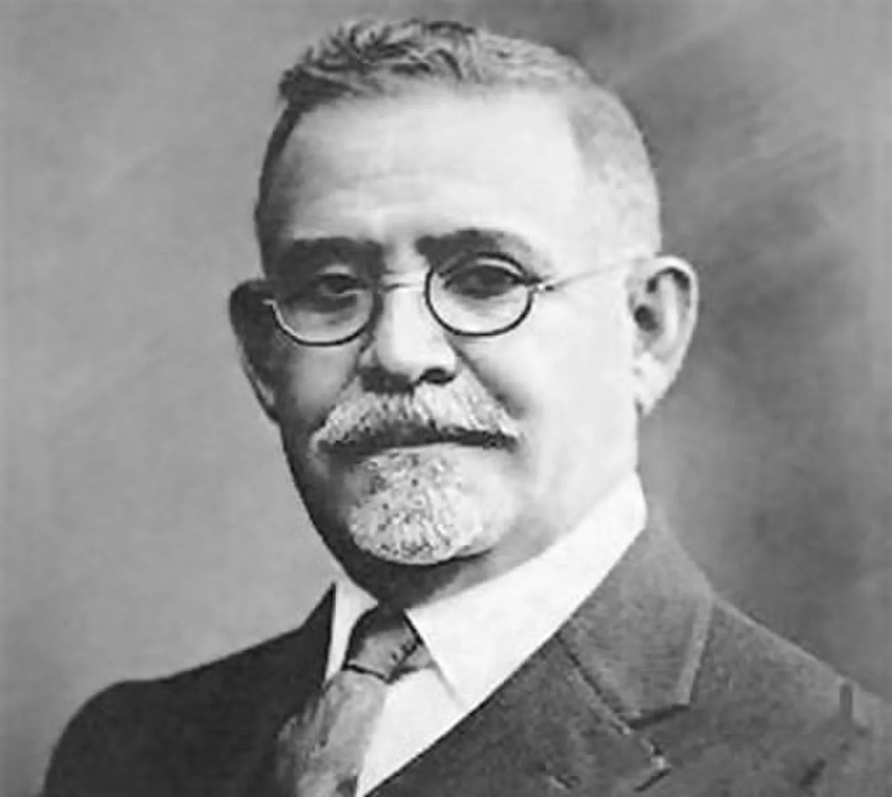 Portrait of Horacio Vásquez (1860–1936) – memorial page