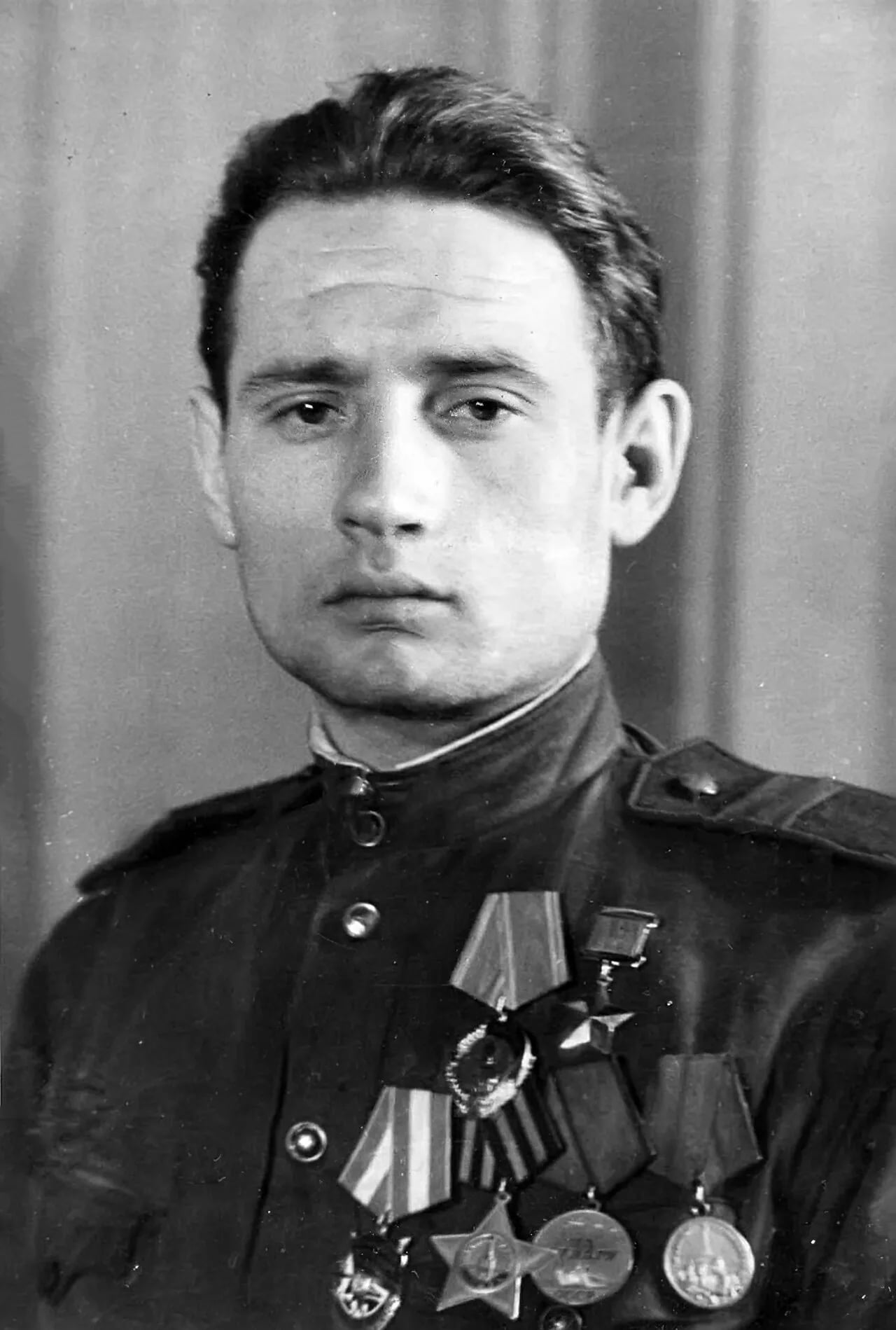 Porträt von Ivan Vasilyevich Polyakov (1919–1990) – Gedenkseite