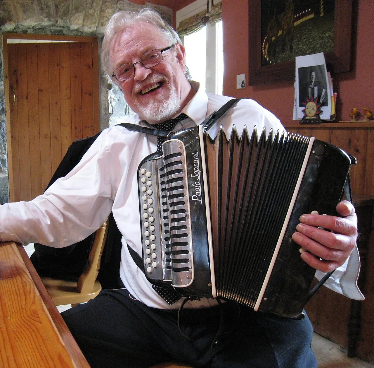 Porträt von Tony MacMahon (1939–2021) – Gedenkseite