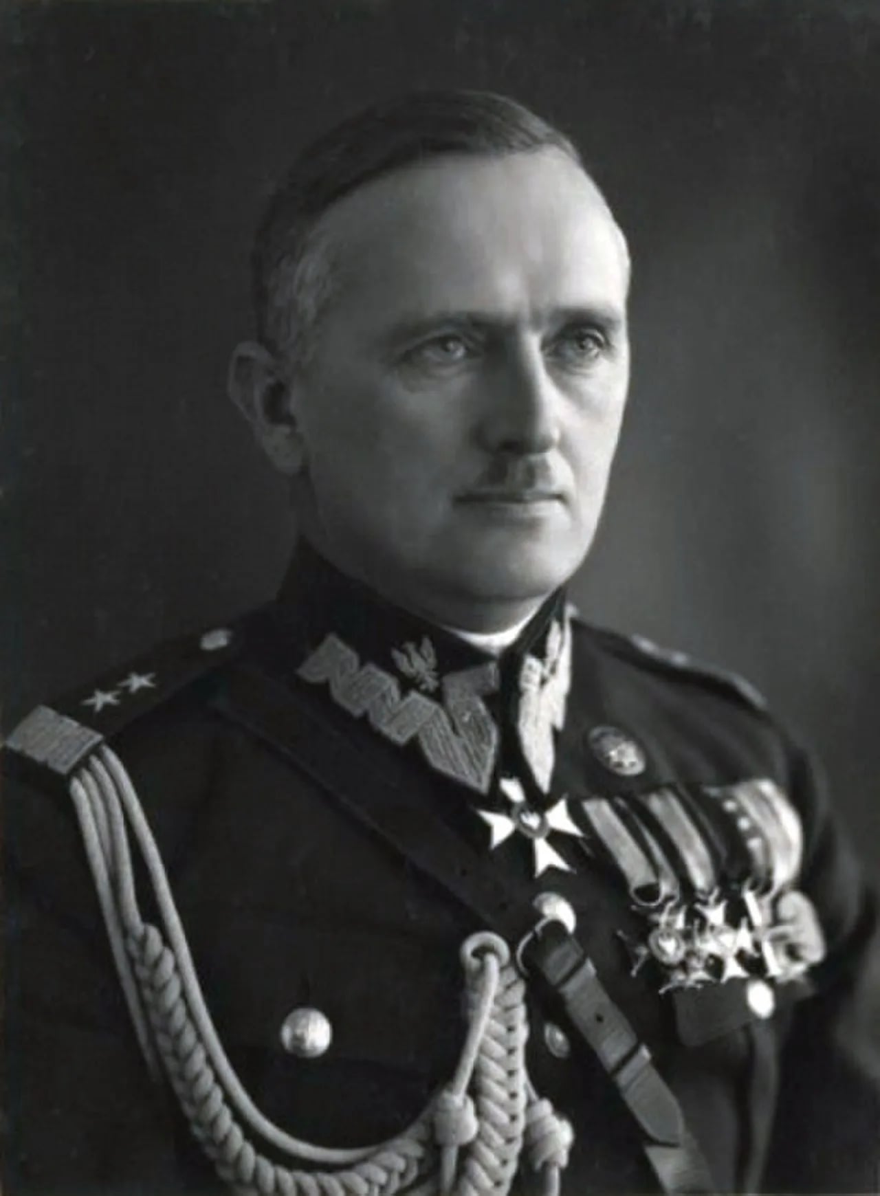 Porträt von Stefan Dąb-Biernacki (1890–1959) – Gedenkseite