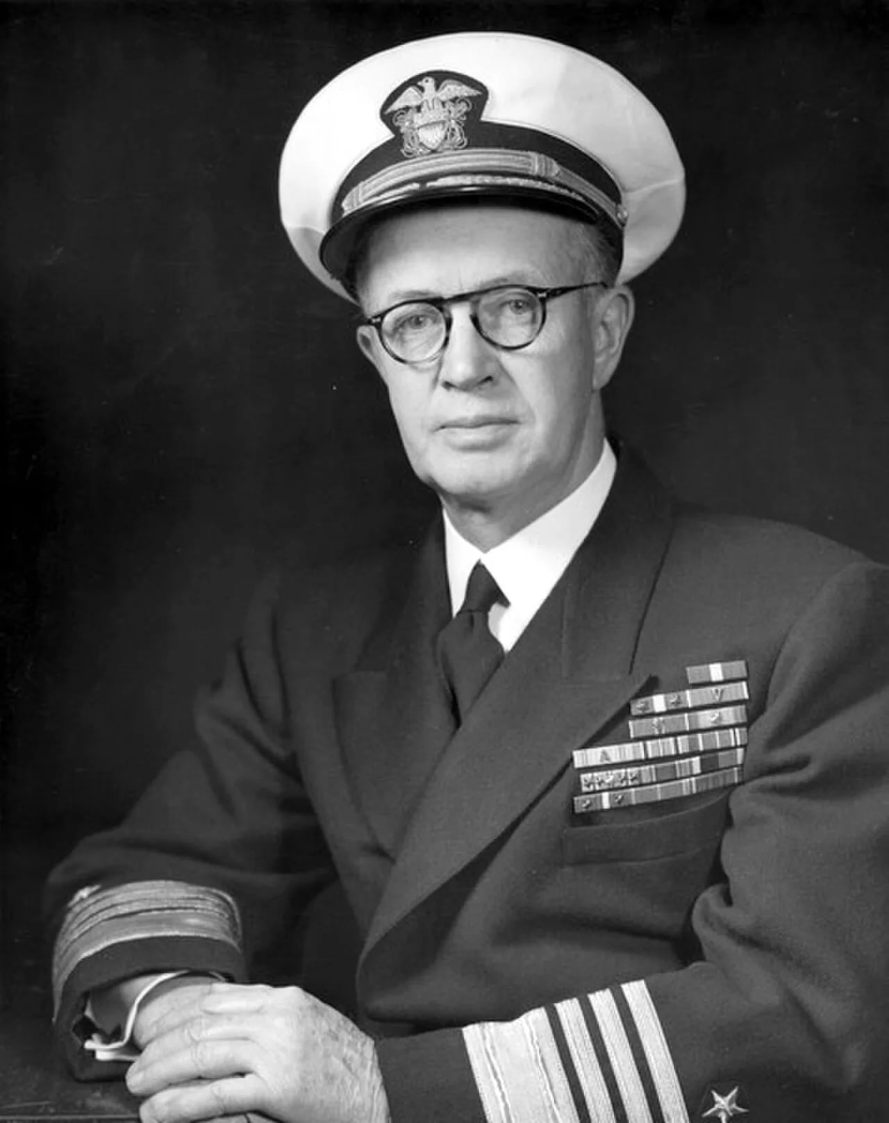 Portrait of Robert Carney (1895–1990) – memorial page