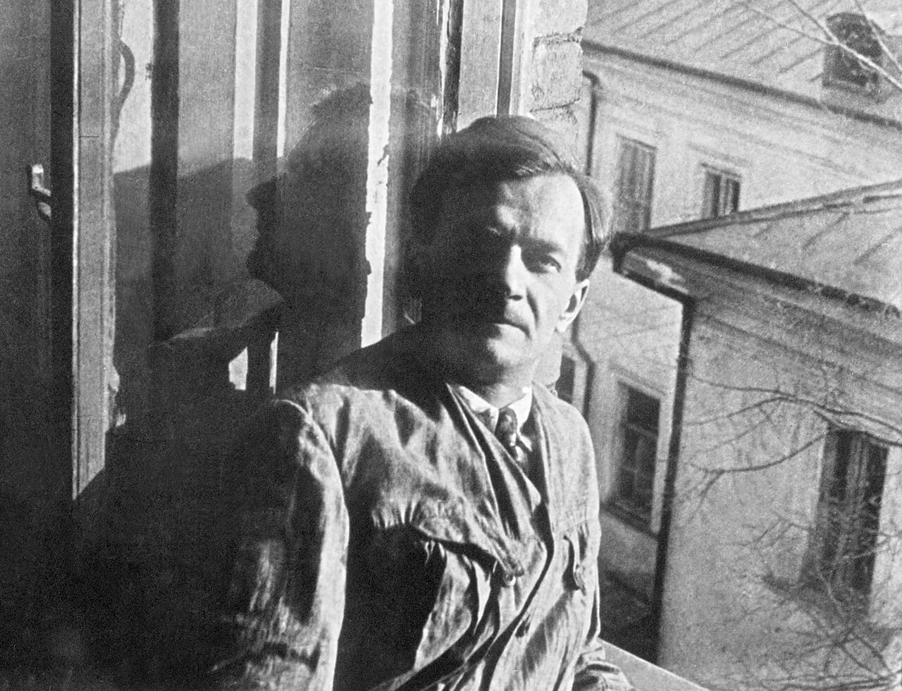 Porträt von Juri Nikolajewitsch Roschkow (1898–1940) – Gedenkseite