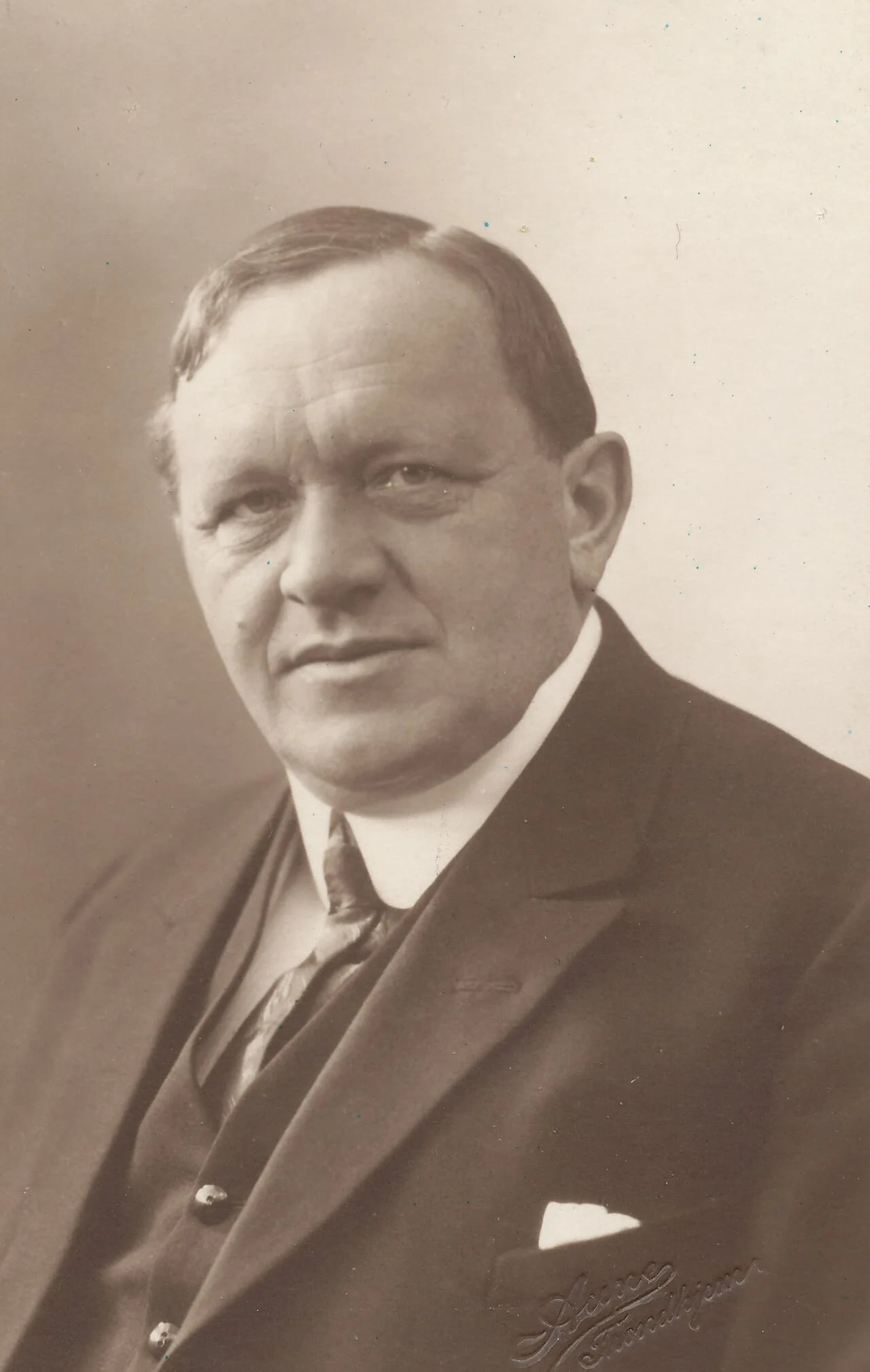 Portrait of Odd Sverressøn Klingenberg (1871–1944) – memorial page