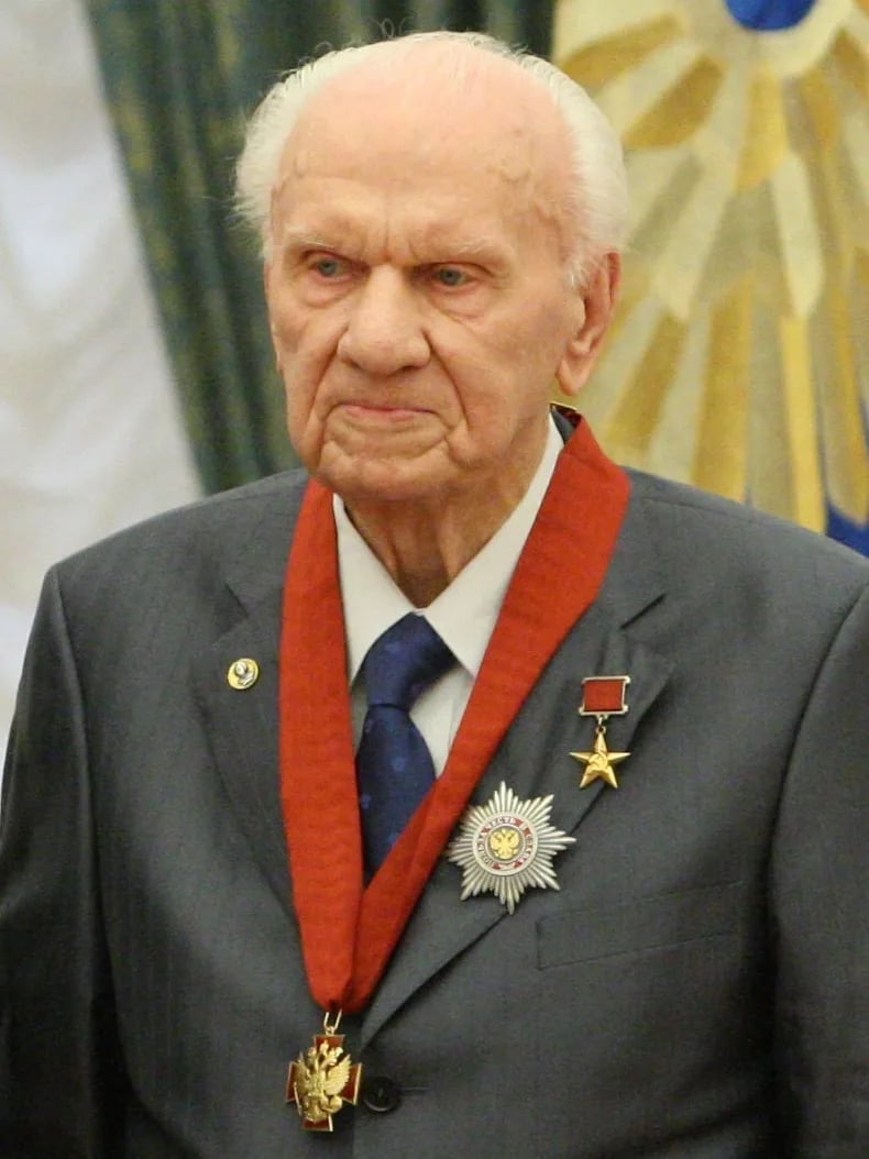 Porträt von Anatoli Iwanowitsch Sawin (1920–2016) – Gedenkseite