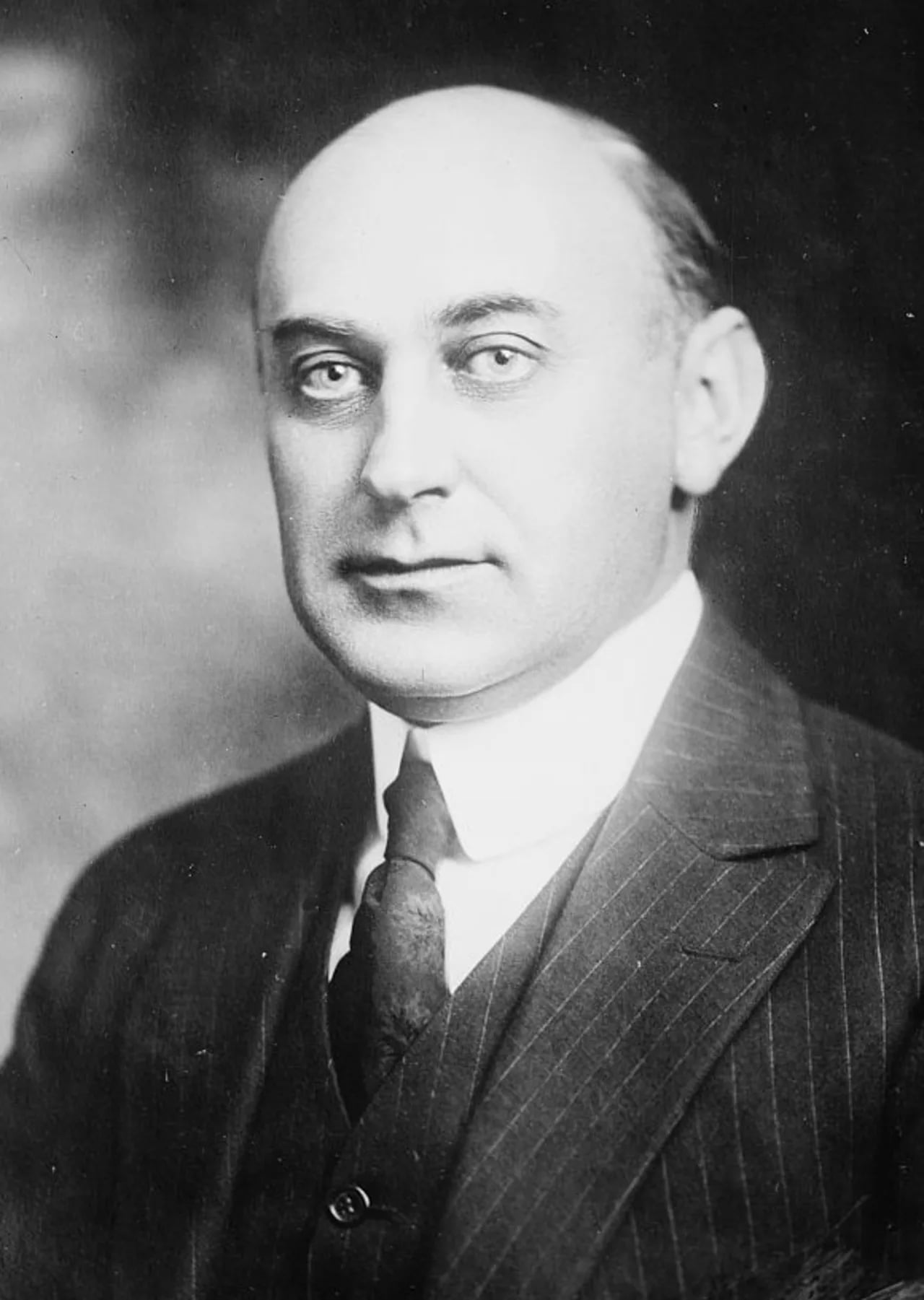 Porträt von Channing H. Cox (1879–1968) – Gedenkseite