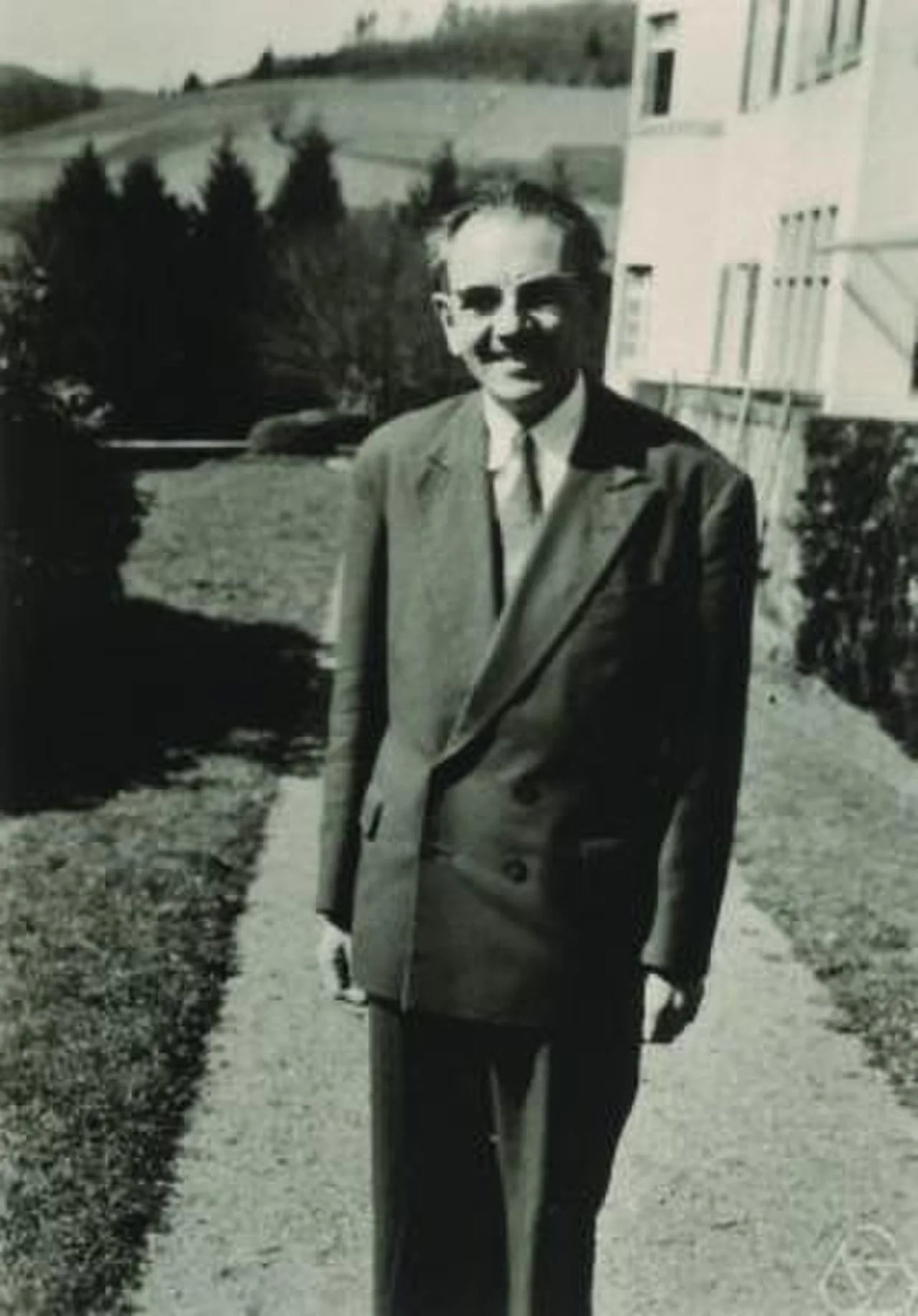 Portrait of Jean Leray (1906–1998) – memorial page