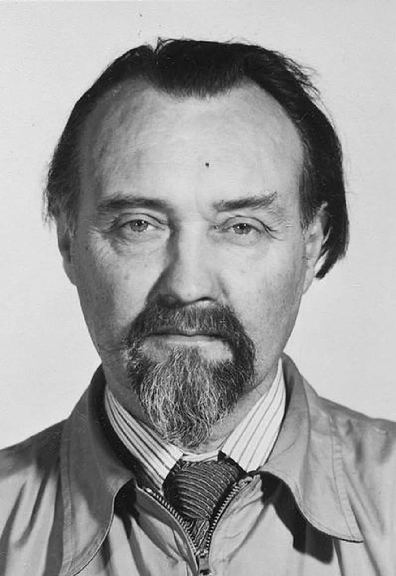 Porträt von Sergey Paramonov (1894–1967) – Gedenkseite