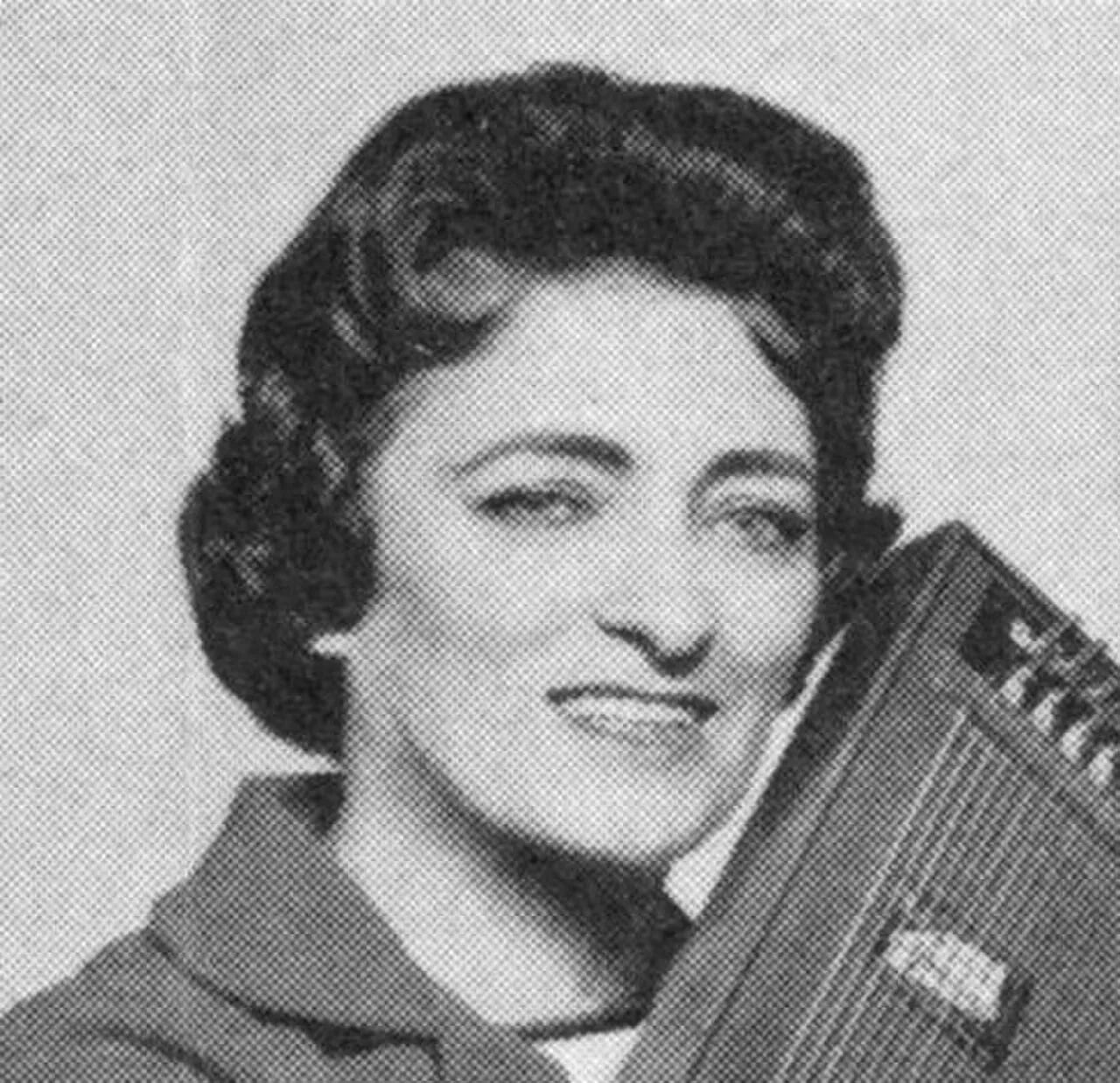 Portrait of Maybelle Carter (1909–1978) – memorial page