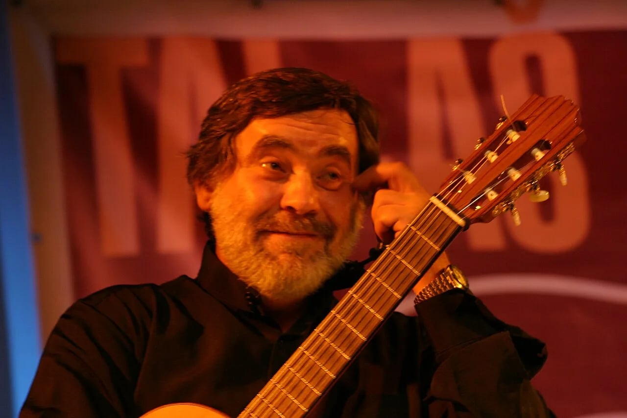 Portrait of Kostas Smoriginas (1953–2025) – memorial page
