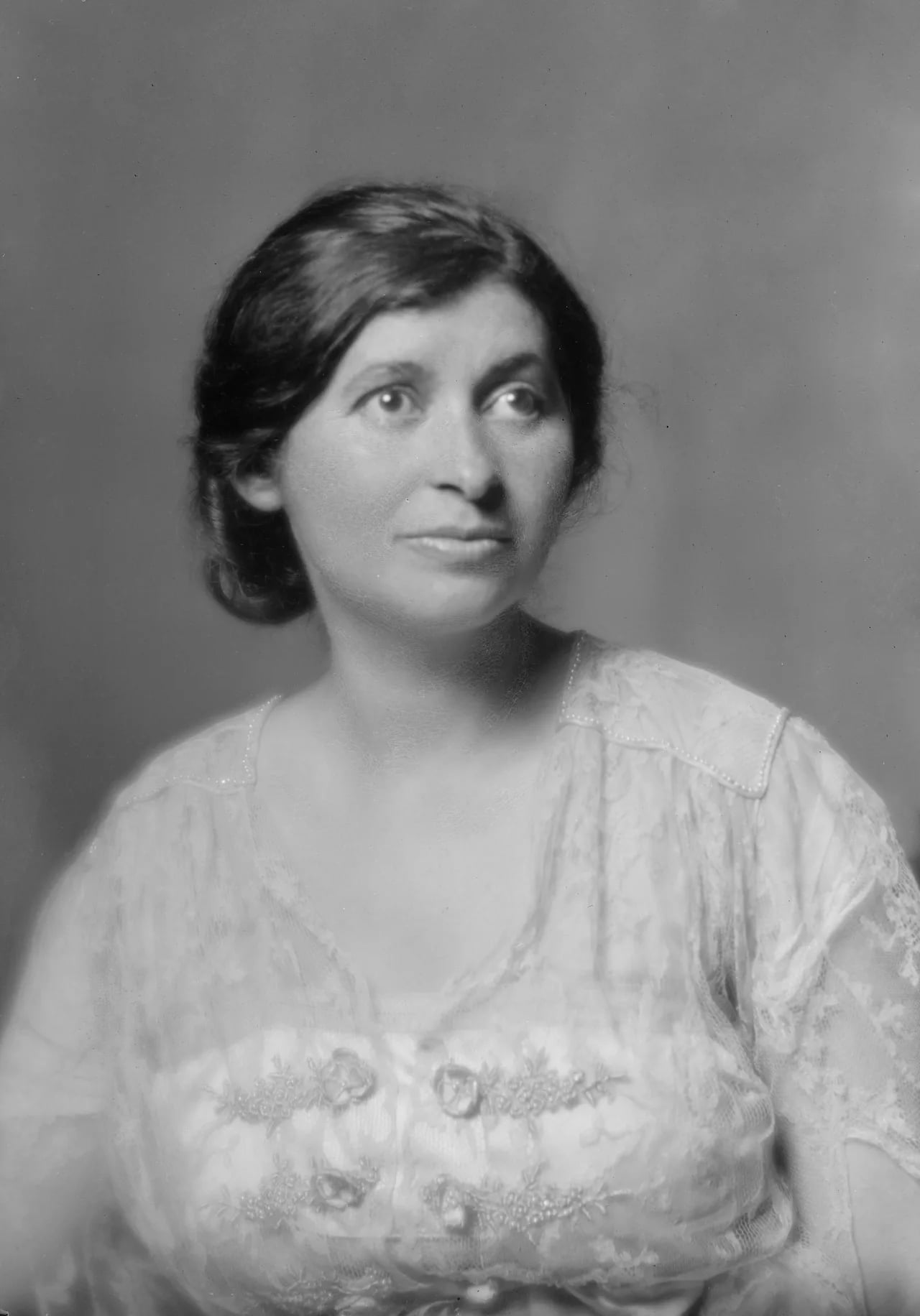Portrait of Anna Strunsky (1877–1964) – memorial page