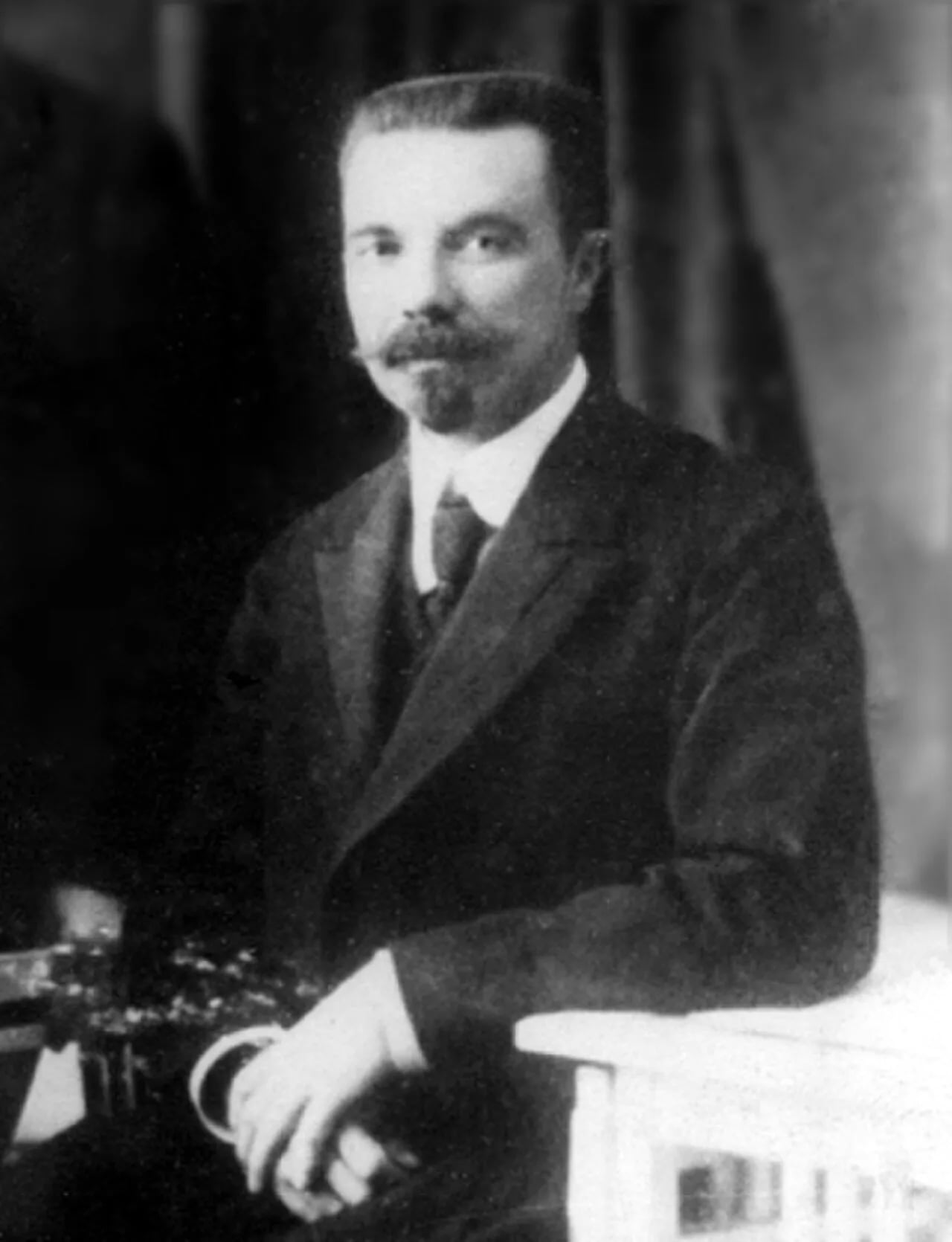Porträt von Suschinsky Peter Petrovich (1875–1937) – Gedenkseite