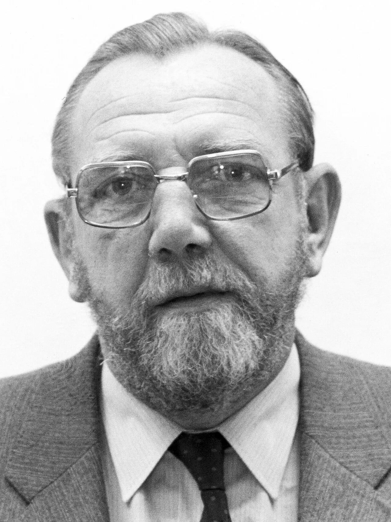 Portrait of Frank Cluskey (1930–1989) – memorial page