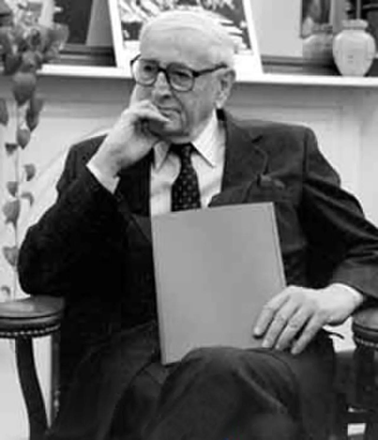 Portrait of John W. Gardner (1912–2002) – memorial page