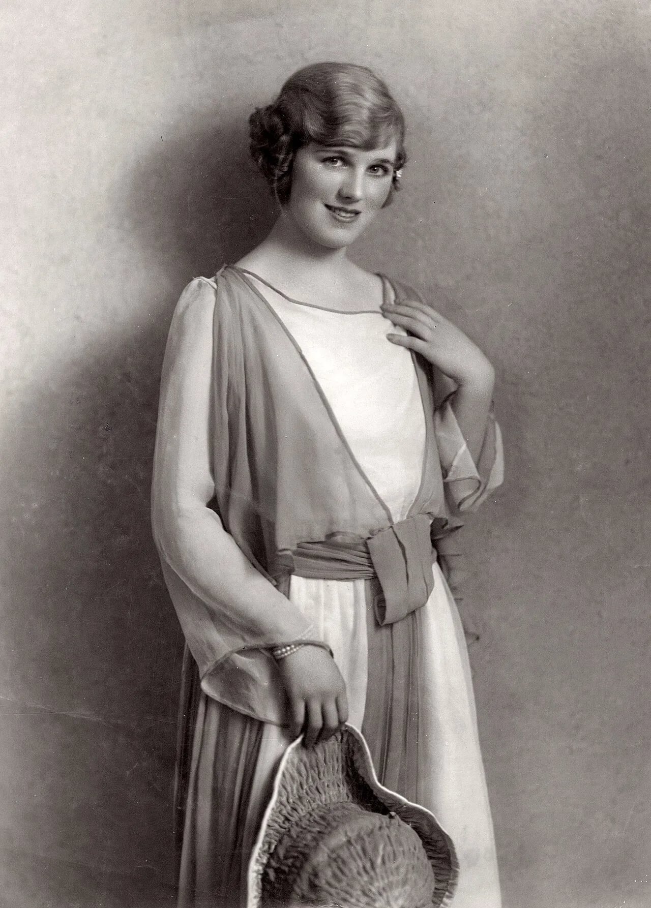 Portrait of Enid Stamp Taylor (1904–1946) – memorial page