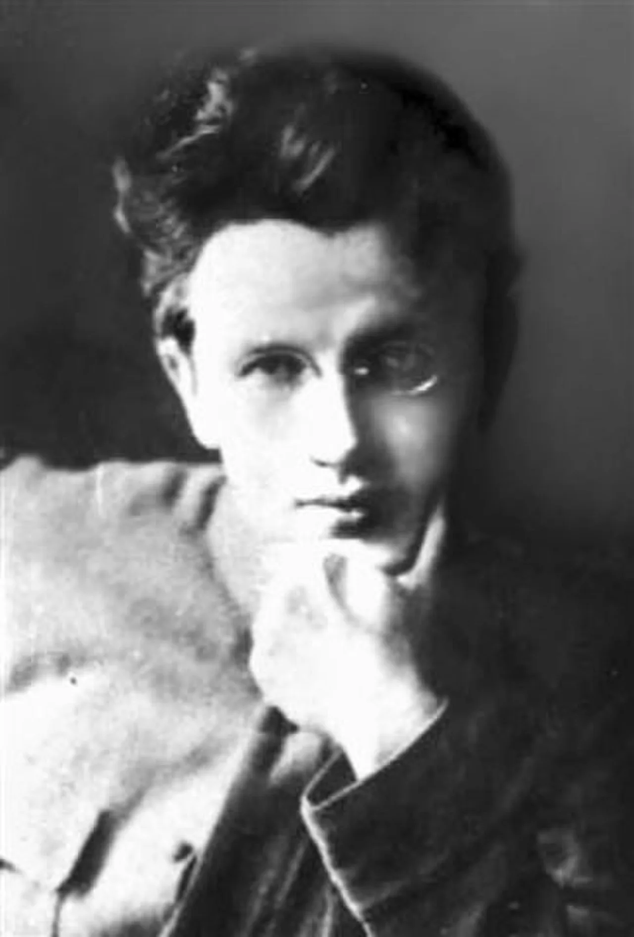 Porträt von Nikolay Tolmachyov (1895–1919) – Gedenkseite