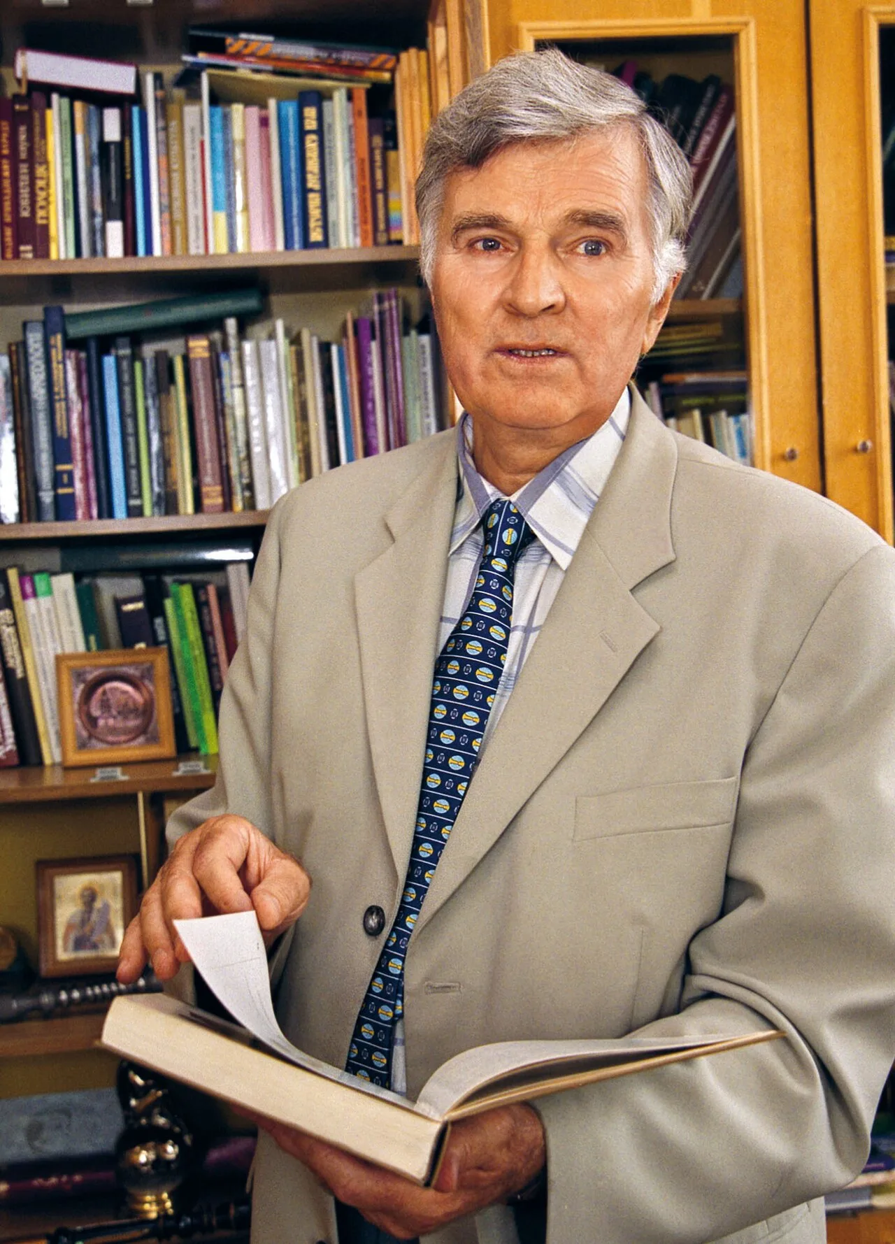 Portrait of Petro Tolochko (1938–2024) – memorial page