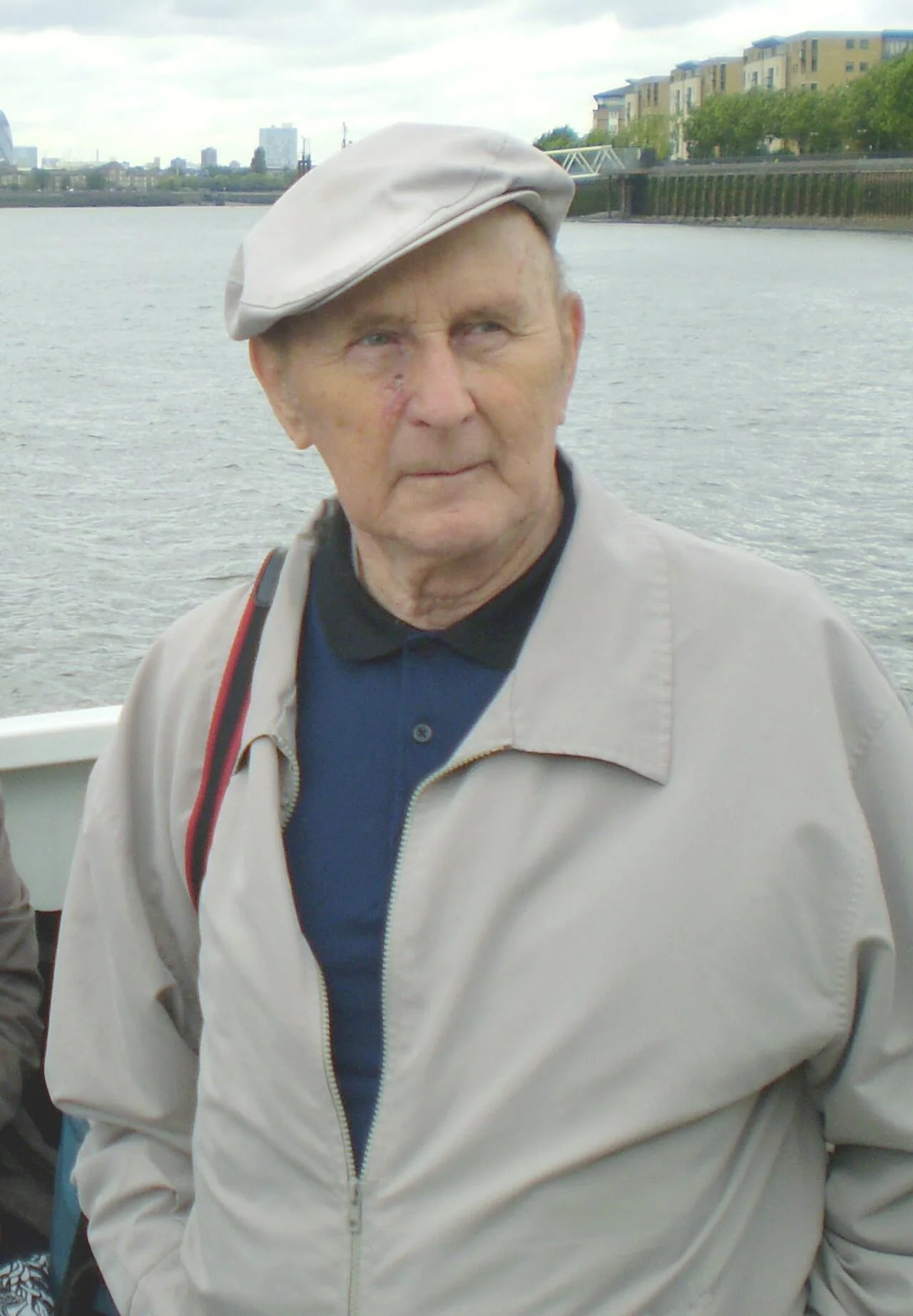 Porträt von Janusz Tofil (1928–2020) – Gedenkseite