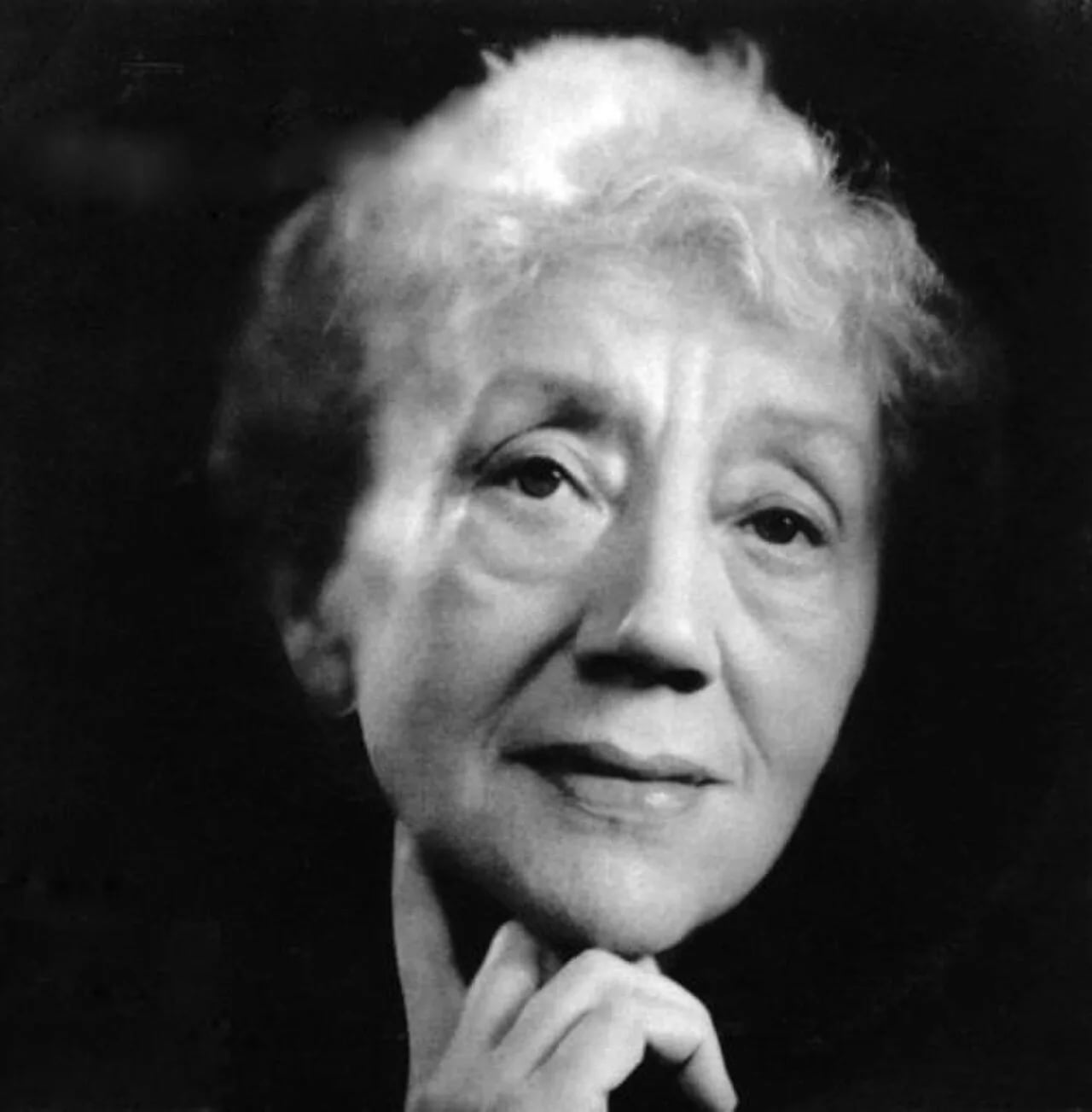 Portrait of Naima Wifstrand (1890–1968) – memorial page