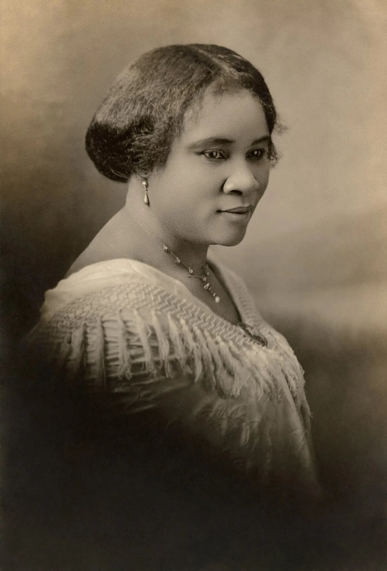 Porträt von Madam C. J. Walker (1867–1919) – Gedenkseite