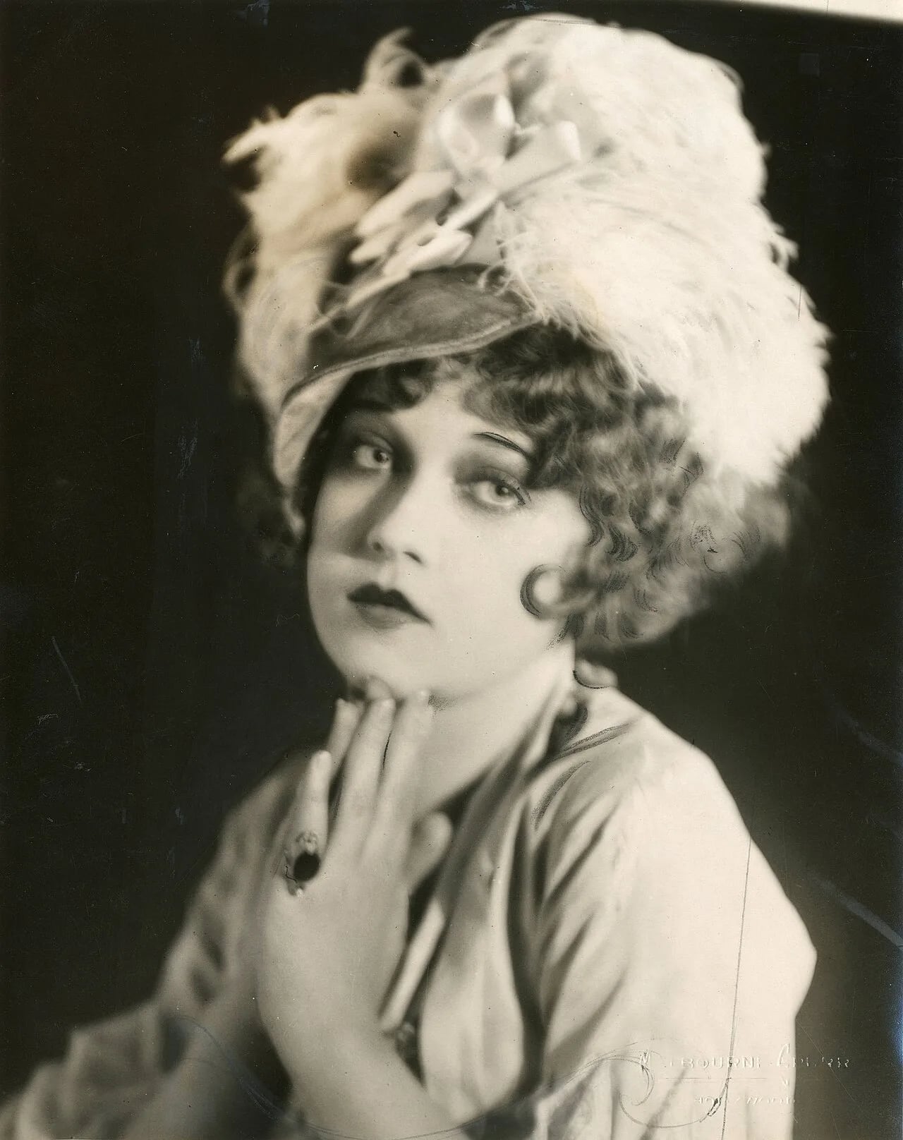 Porträt von Florence Lee (1888–1962) – Gedenkseite