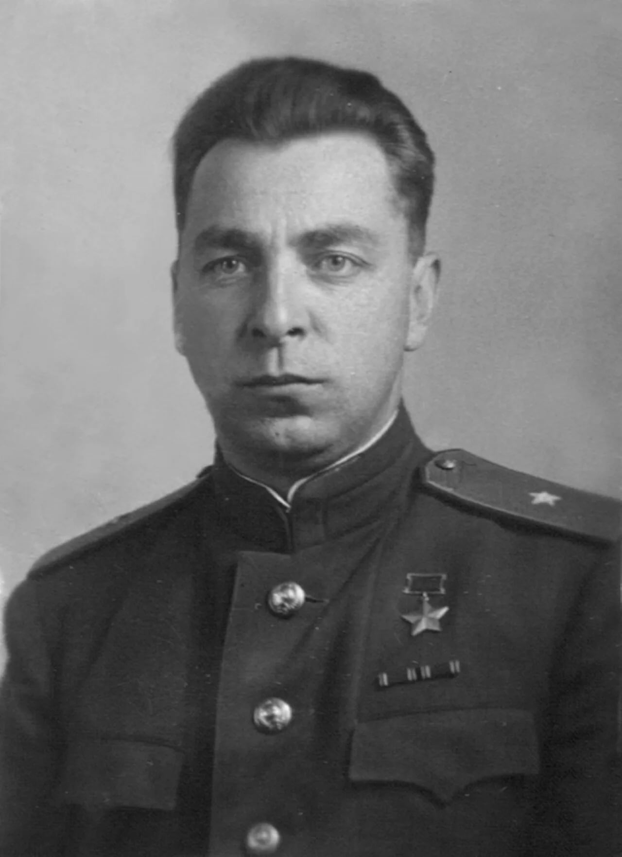 Porträt von Jewgeni Konstantinowitsch Fjodorow (1910–1981) – Gedenkseite