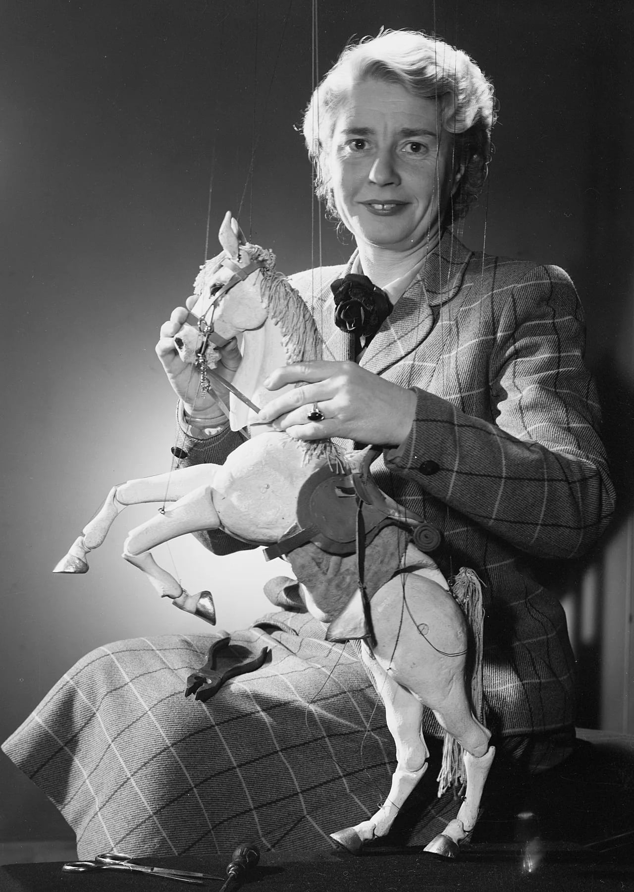 Portrait of Ann Hogarth (1910–1993) – memorial page