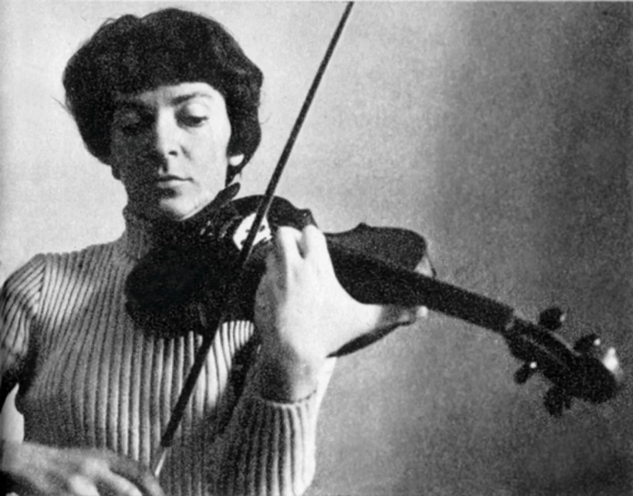 Portrait of Wanda Wiłkomirska (1929–2018) – memorial page