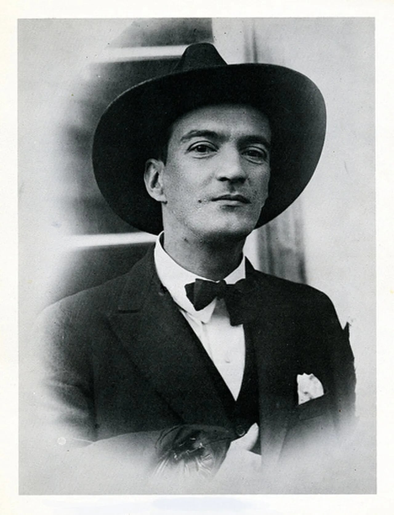 Portrait of Ricardo Rendón (1894–1931) – memorial page